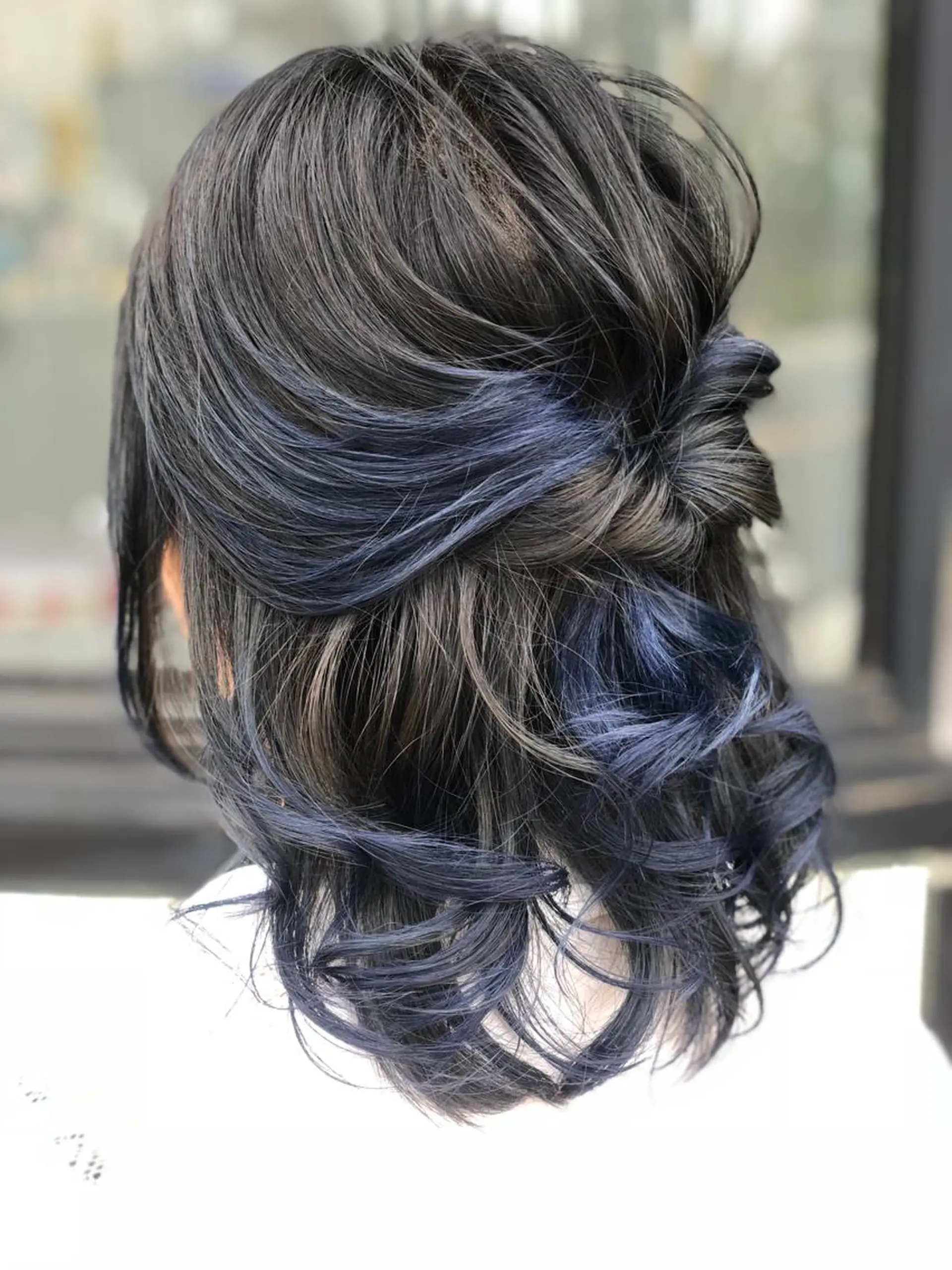 ミディアム カラー ブルーカラー 斉藤 翔平のヘアスタイル