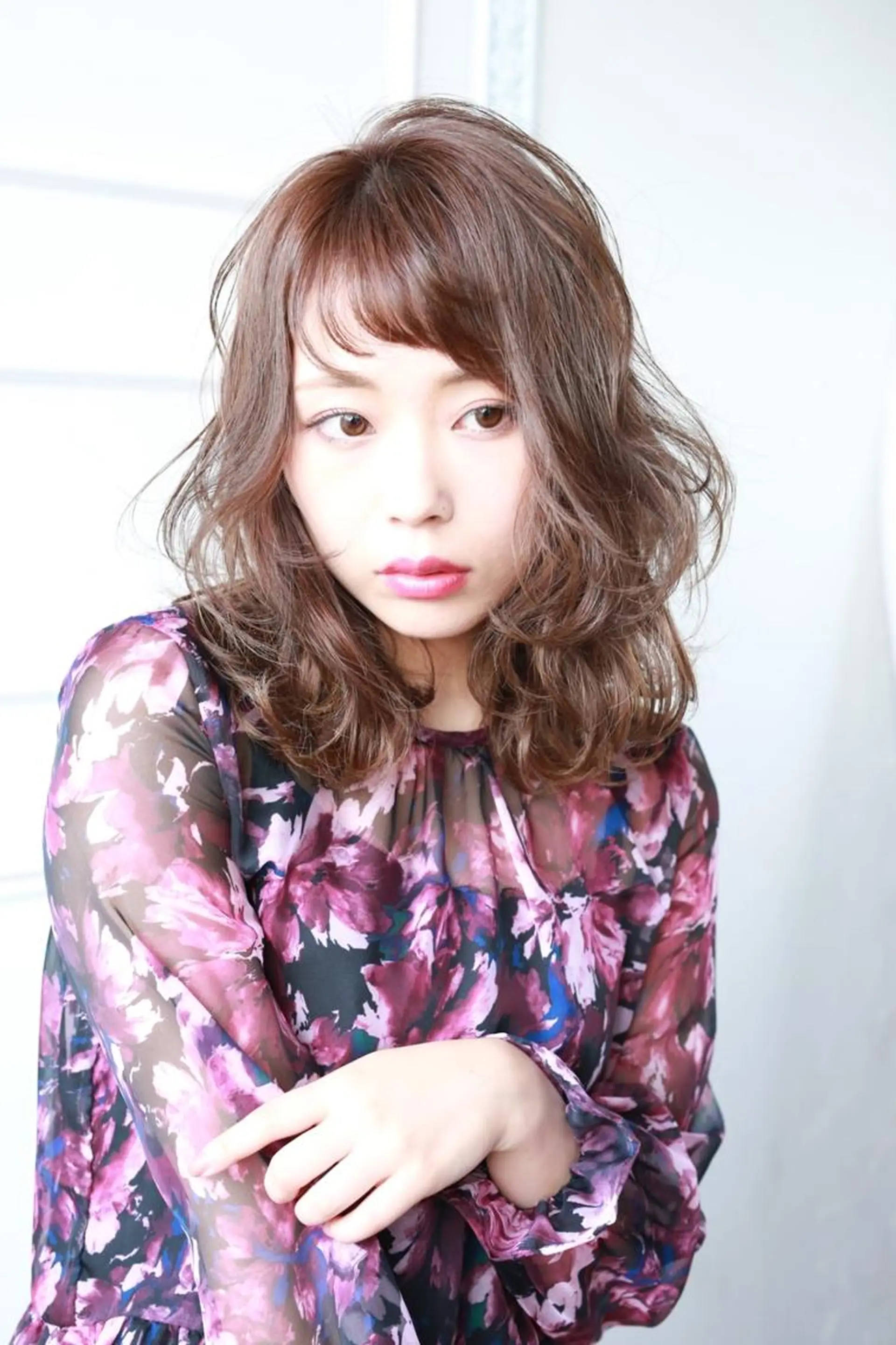 ミディアム due hair 京都駅前店 MILBON オージュア認定サロン【デューヘアー】所属・ハイトーンブリーチ 土坂　由志【京都】のヘアスタイル