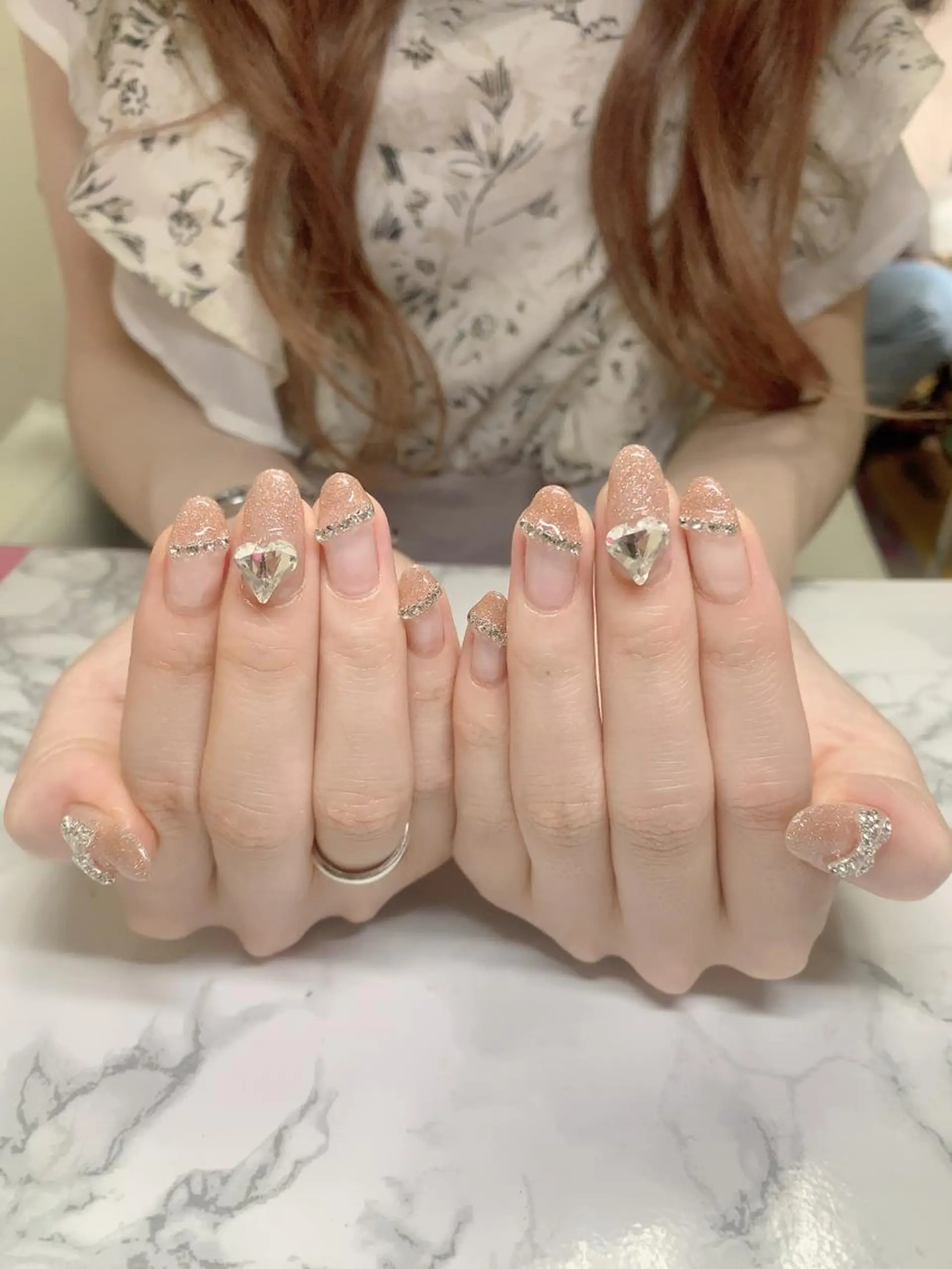 ネイル はな💎ネイル ワンホン、長さ出しのネイルデザイン