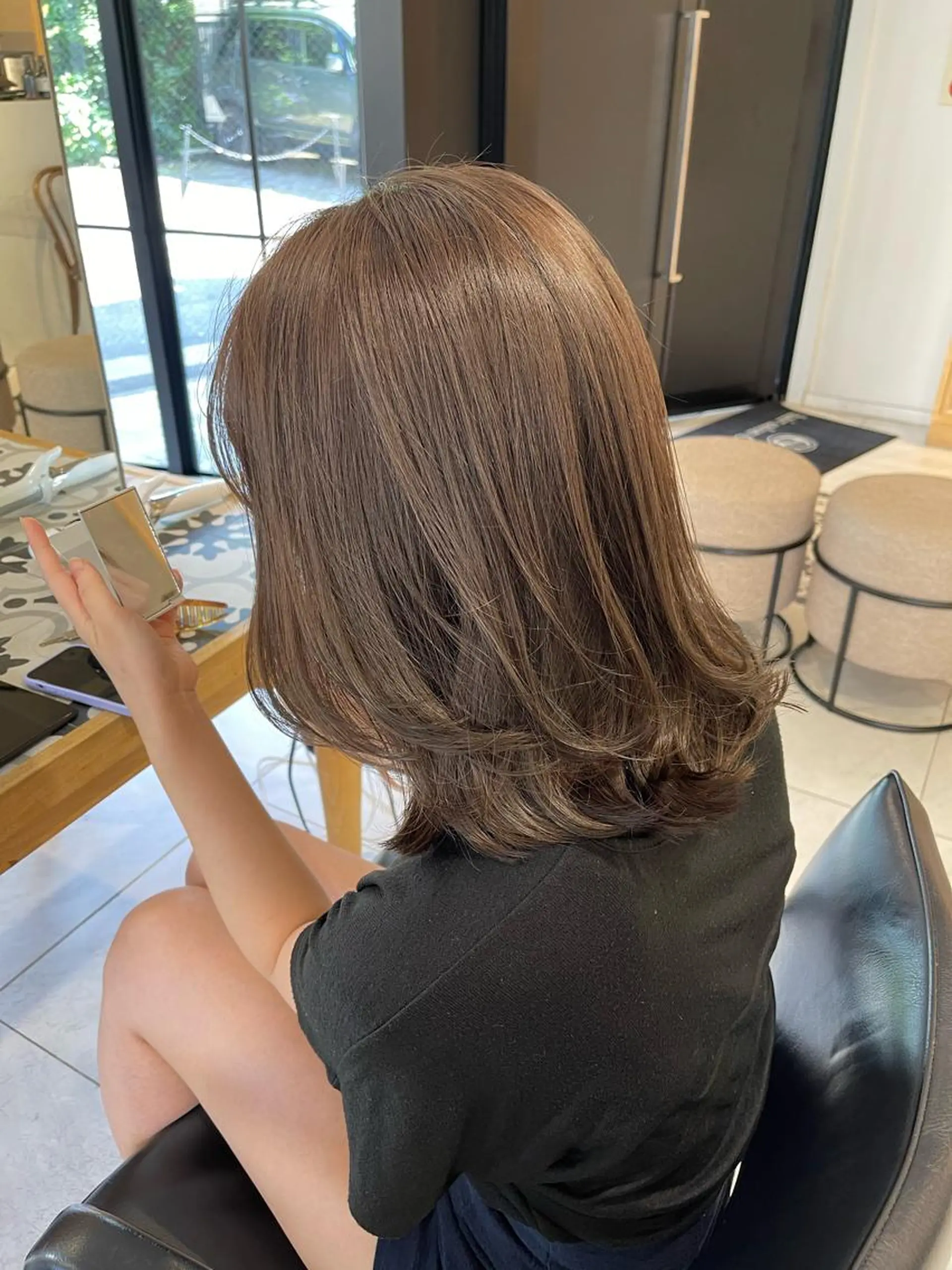 ミディアム カラー オリーブグレー レイヤーカット カット ヘアカラー トリートメント ヘッドスパ ラベンダー/レイヤー スタイル🤎mamiのヘアスタイル
