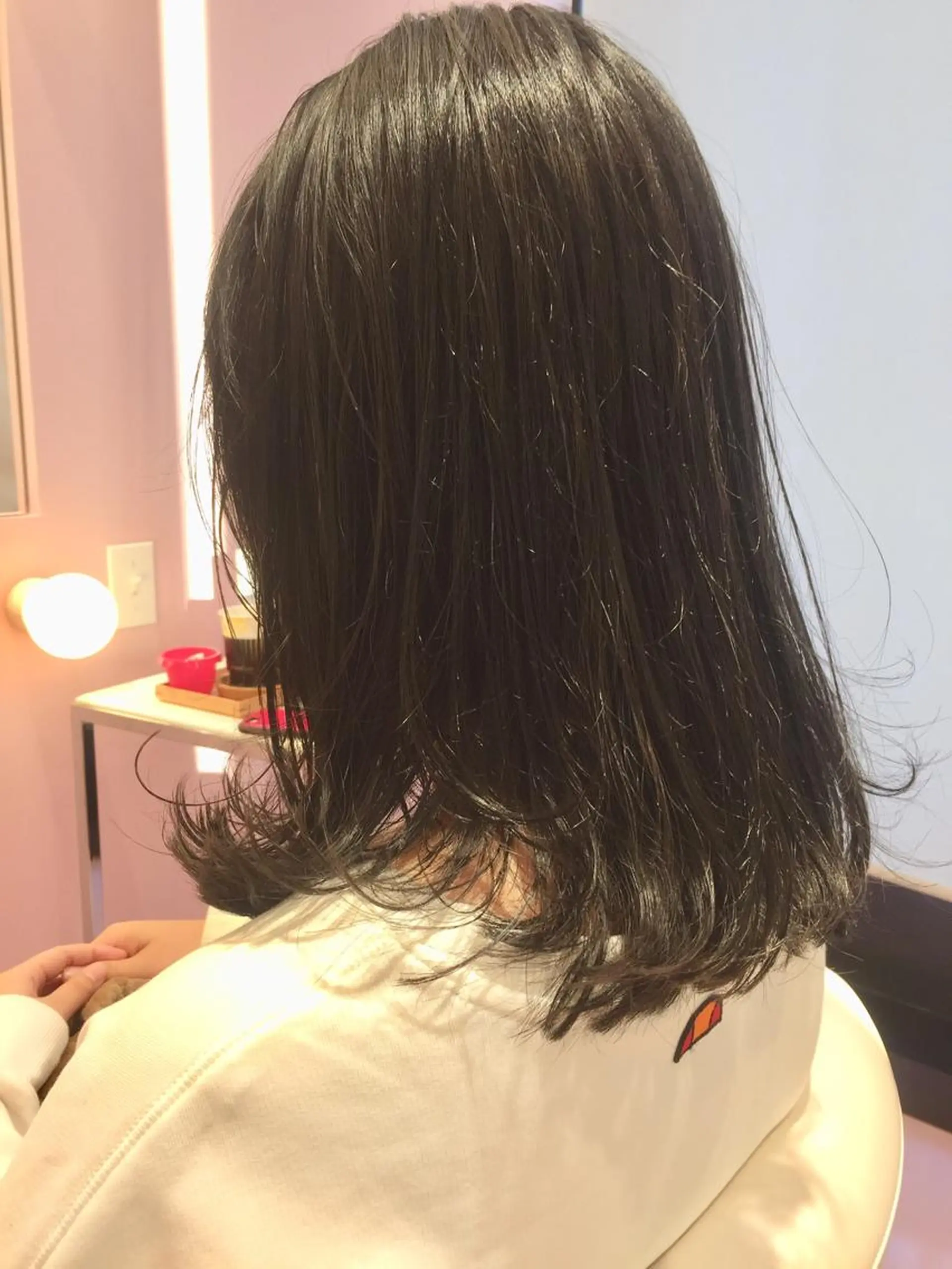 ミディアム アッシュ カット ヘアカラー トリートメント ヘッドスパ 所渉/韓国レイヤー /ウルフカットのヘアスタイル