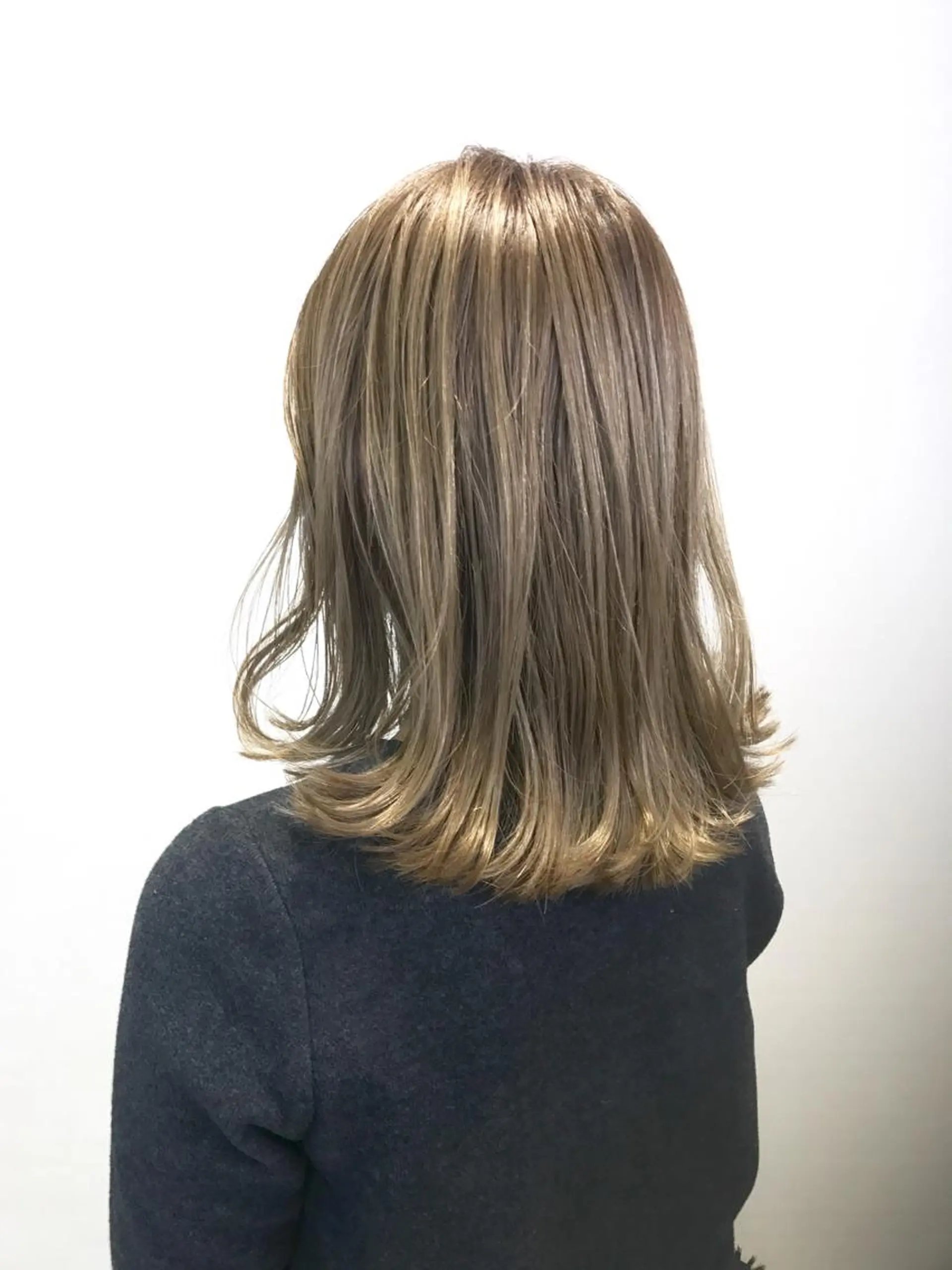 ミディアム カラー 似合わせカット🌿 前川のヘアスタイル