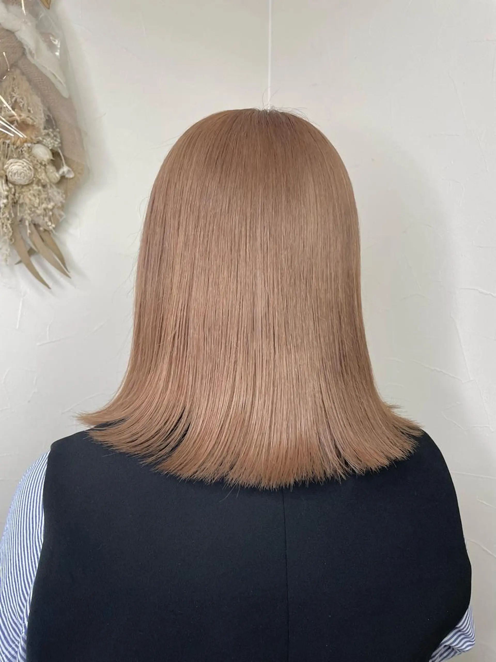 ミディアム カット ヘアカラー トリートメント ANNA 🧸のヘアスタイル