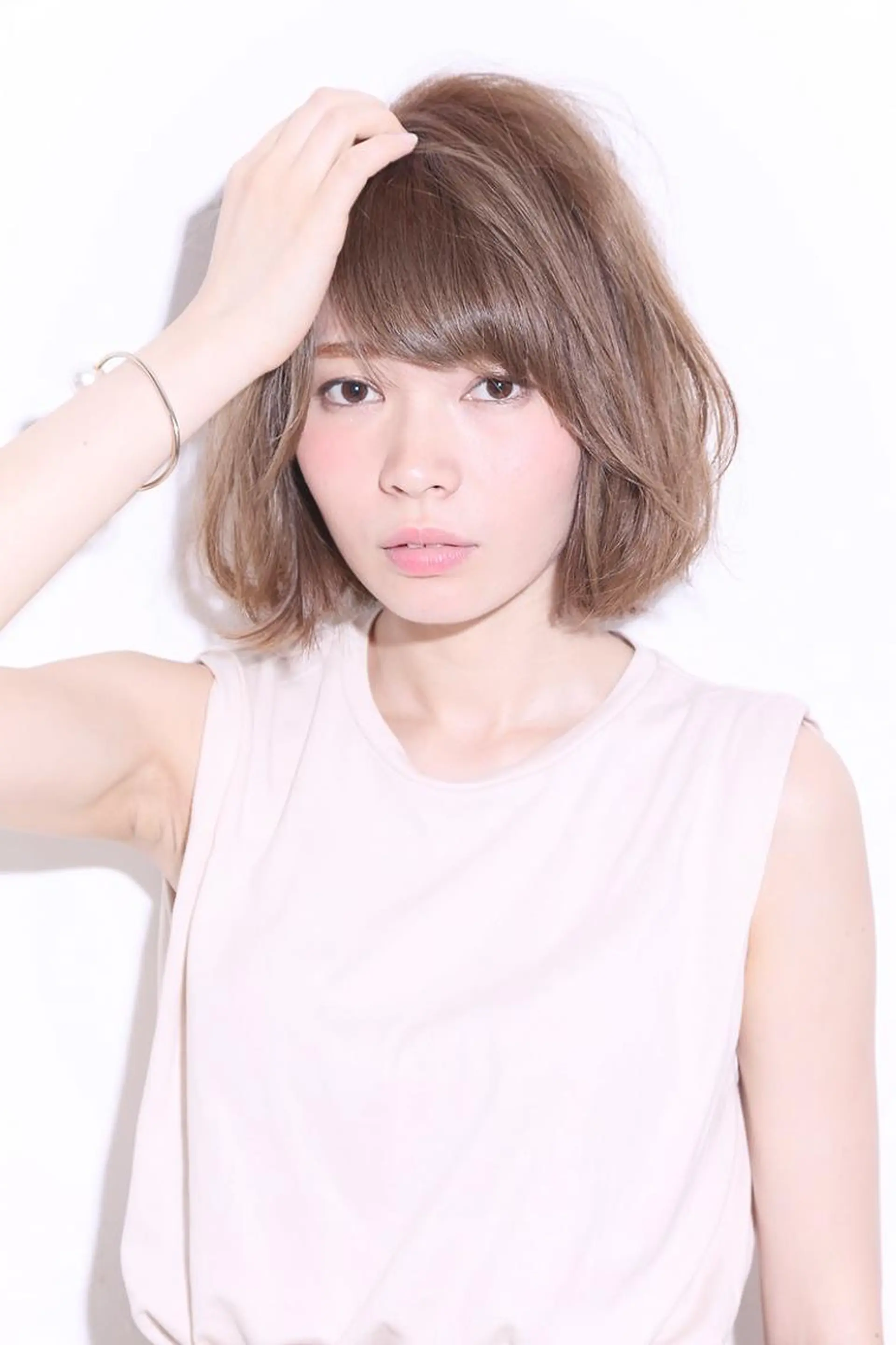 ミディアム yoshi (菅沼義晴)のヘアスタイル