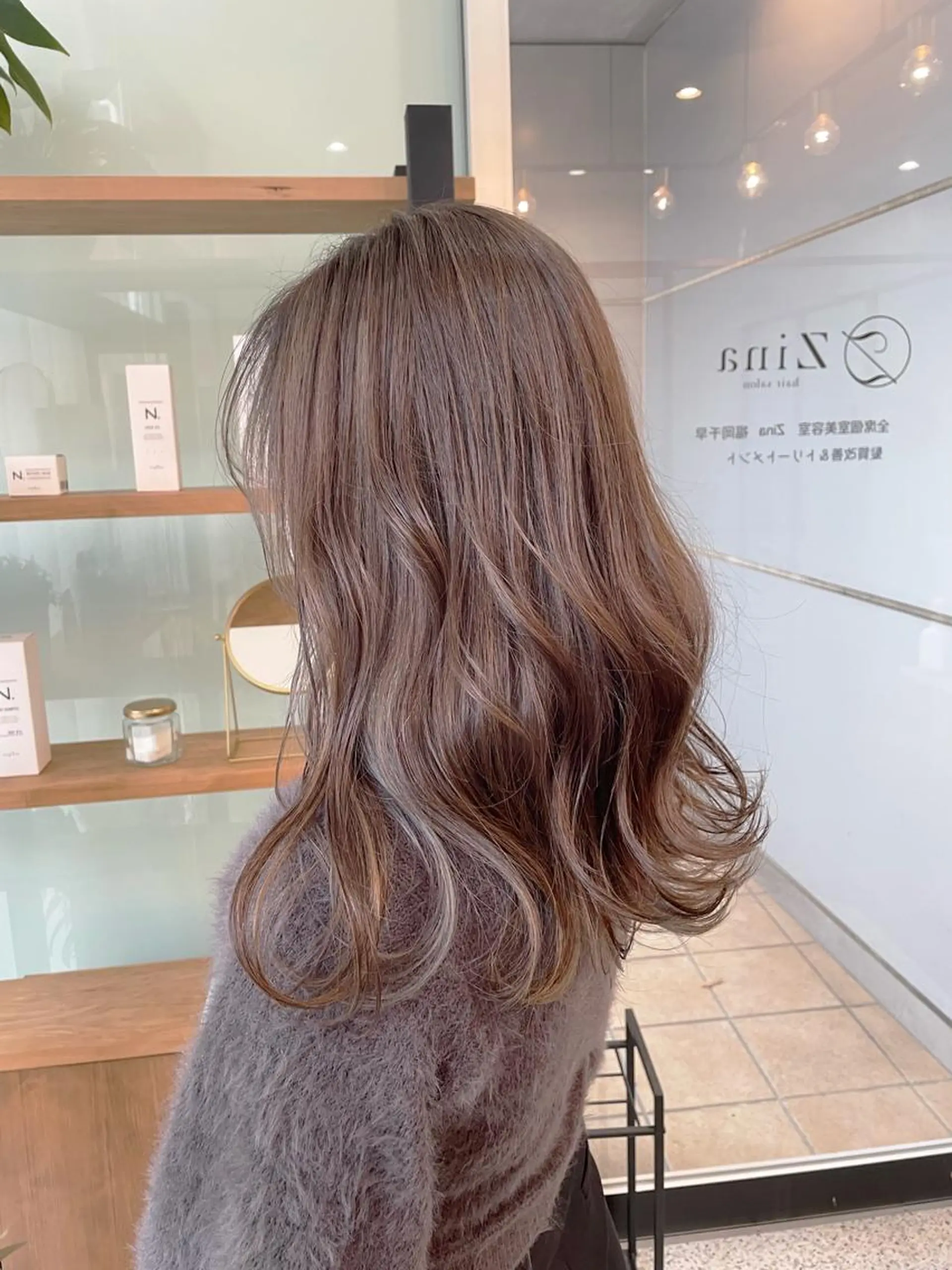 セミロング ハイライト ヘアカラー POPPIES【ポピイズ】所属・鈴木 雅人のヘアスタイル