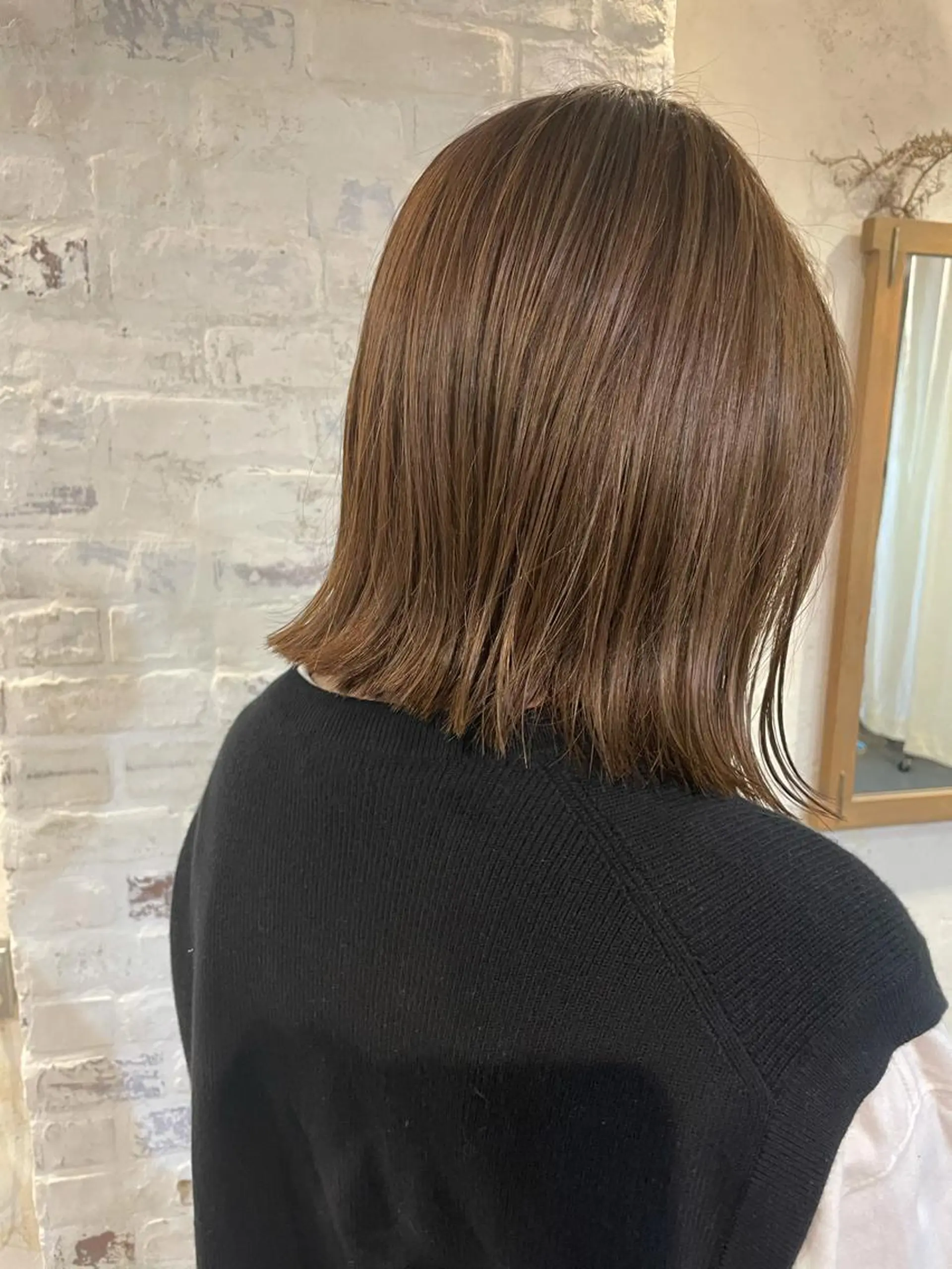 ミディアム カラー ボブ 泊 紗羅のヘアスタイル