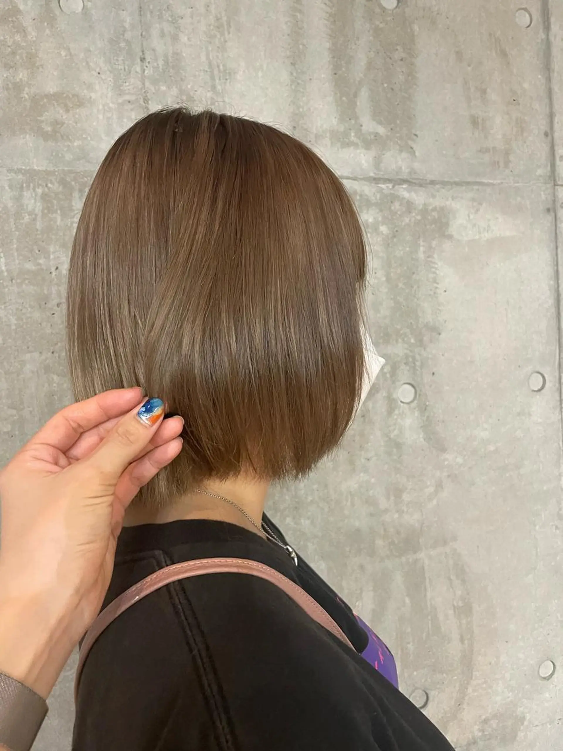 ショート カラー ミルクティー× グレージュMOMOのヘアスタイル