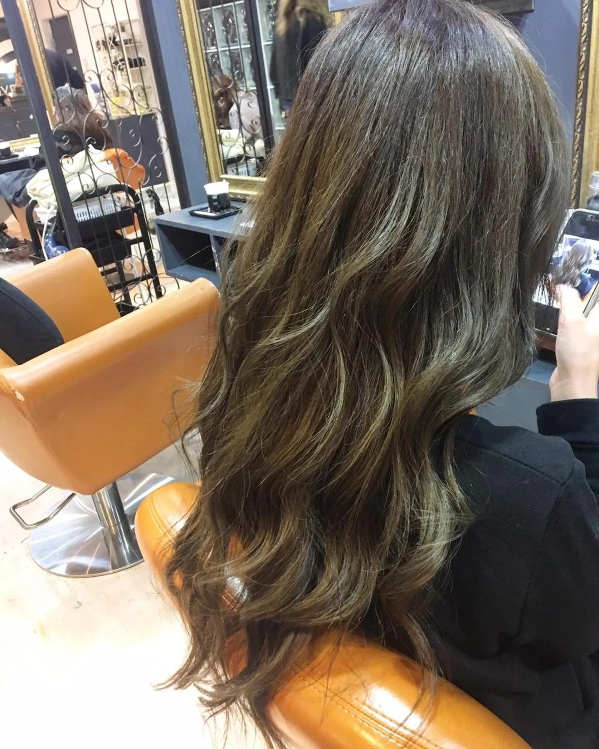 ミディアム カラー パーマ 小顔カット✨ 透明感カラー/村上のヘアスタイル