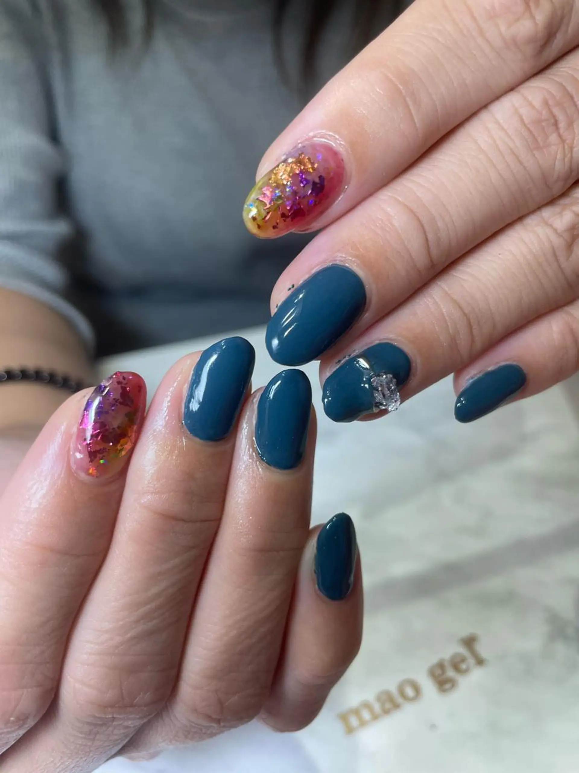 ミディアム ネイル ニュアンスネイル ハンドネイル ネイルサロン Sweetのネイルデザイン