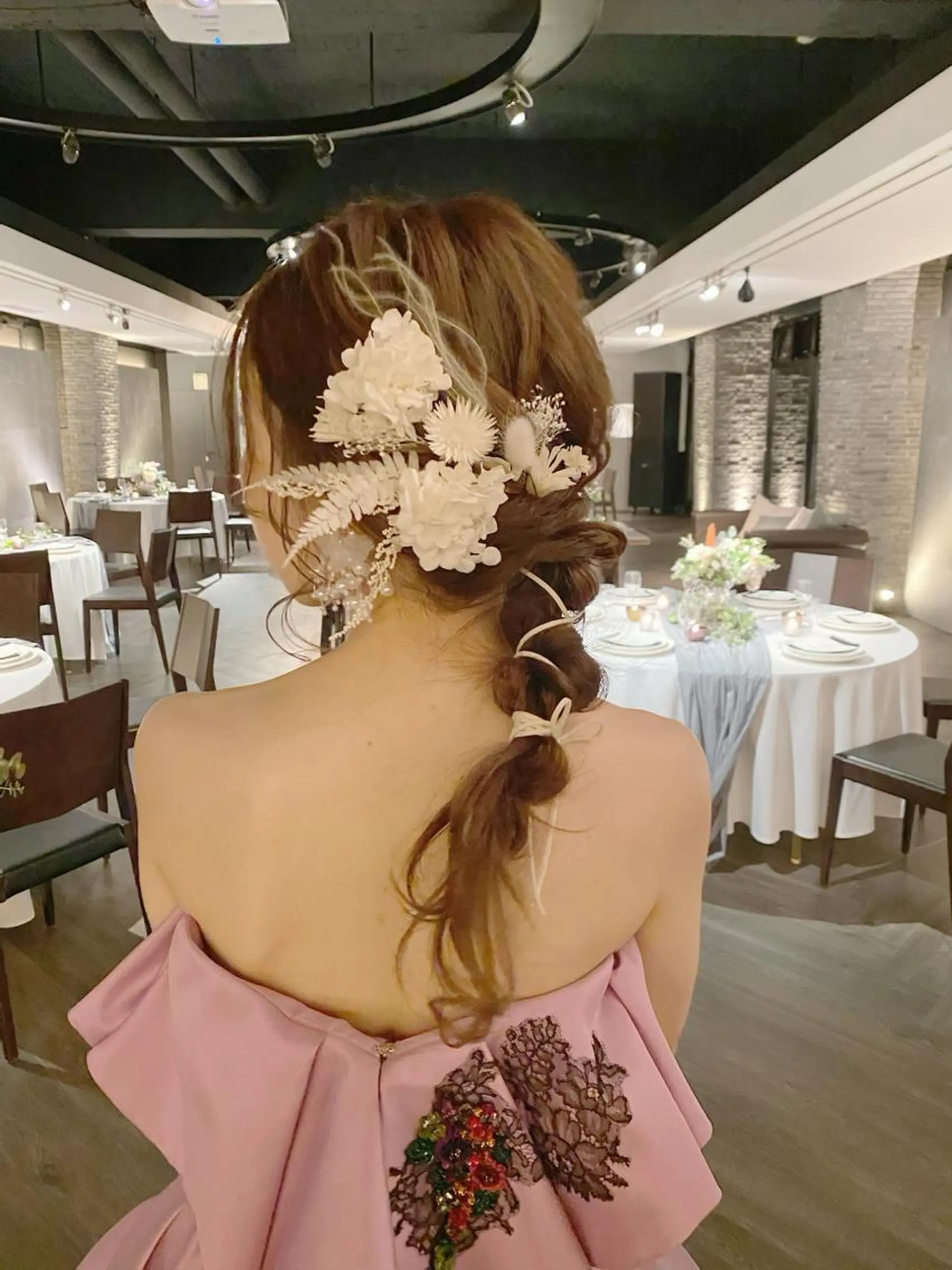セミロング ヘアアレンジ 結婚式・ブライダル ヘアセット GRANLUSSO 〜グランルッソ駅前店所属・木口 嘉美のヘアスタイル