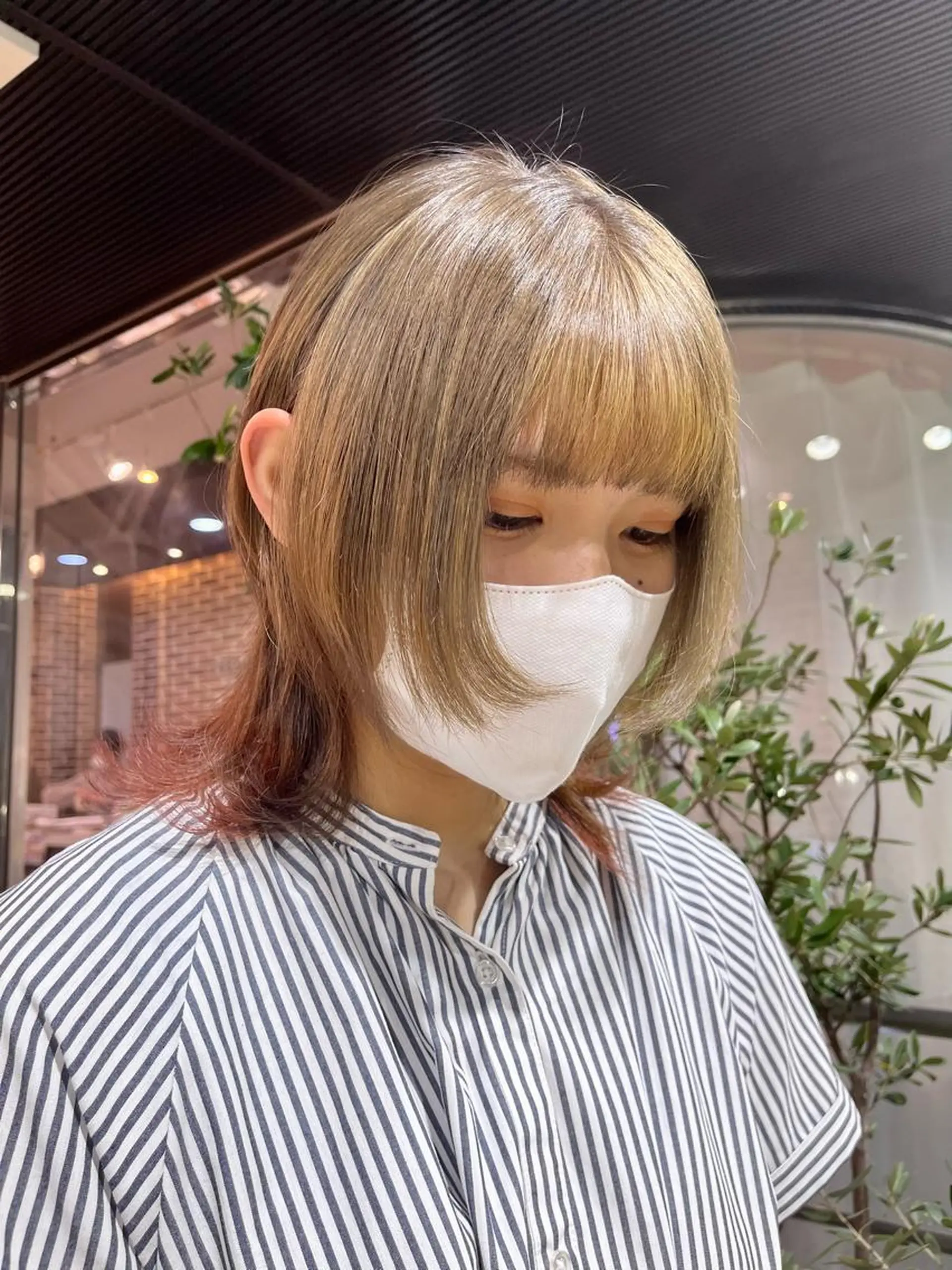 ミディアム カラー ミディアムパーマ ベージュカラー 黒髪 ブリーチ ブルーカラー 酸性ストレート 🤍🎀honokaのヘアスタイル