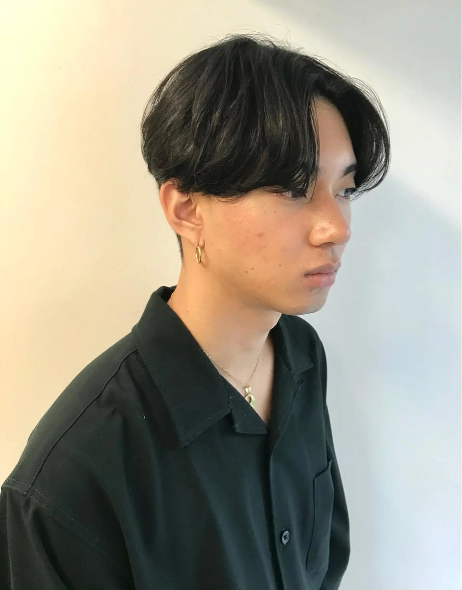 ショート メンズ センターパート 艶髪カラー& トリートメント　松村のヘアスタイル