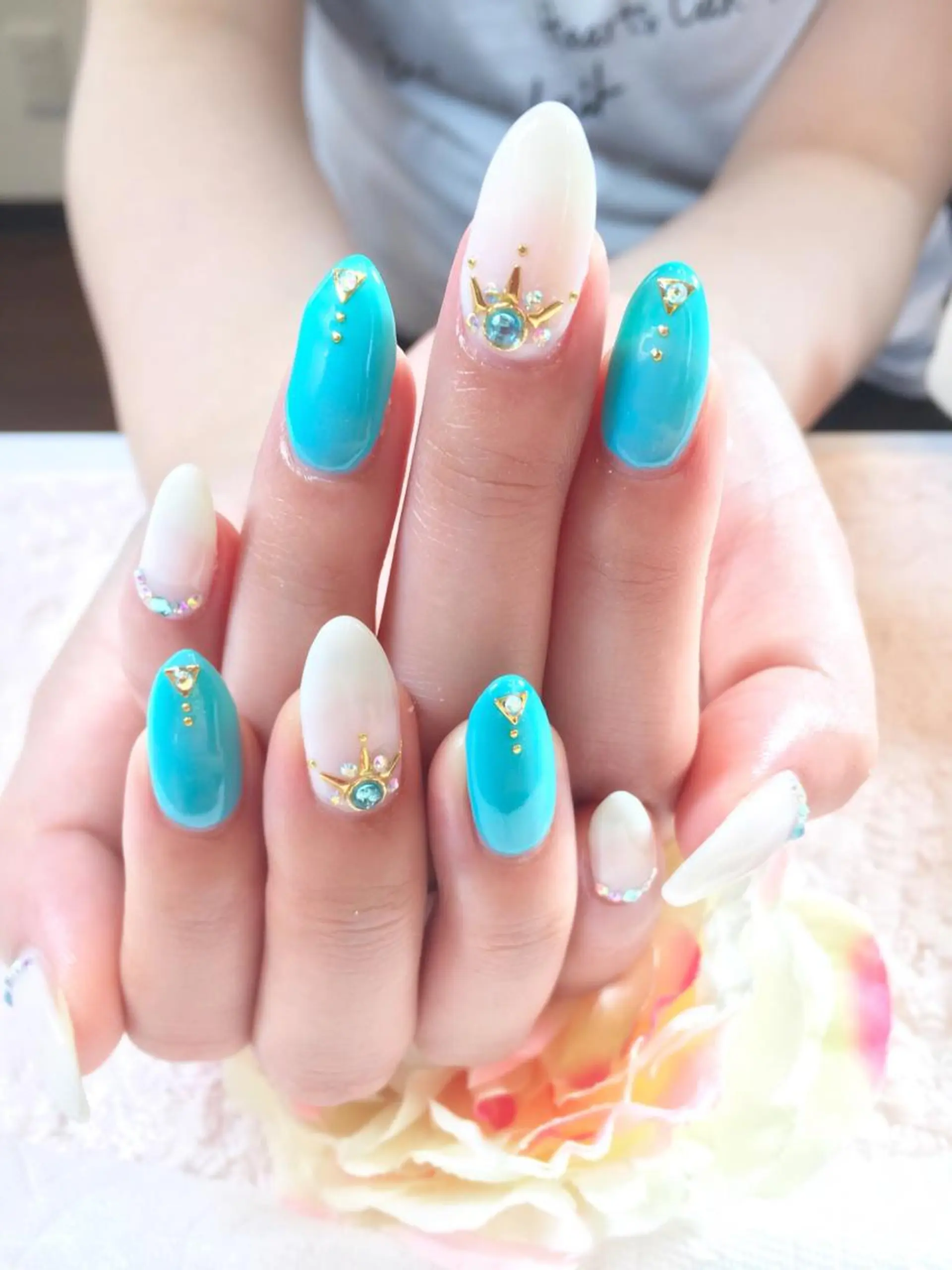 ネイル フットネイル ジェルネイル ミラーネイル パラジェル 春ネイル ハンドネイル clover nailのネイルデザイン
