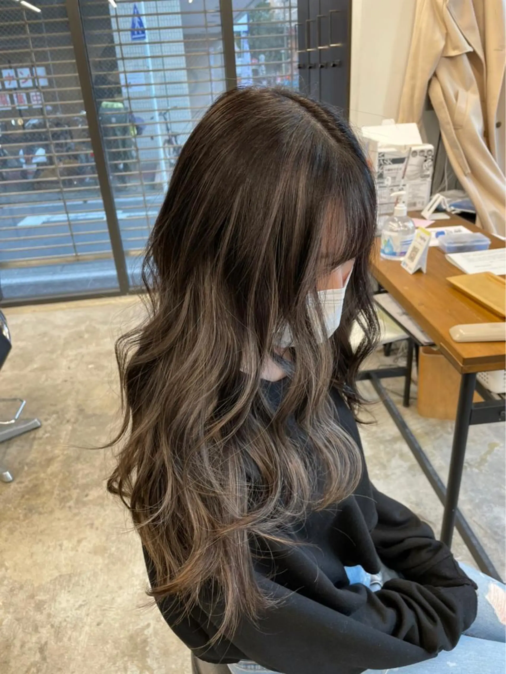 ロング カラー ヘアアレンジ ヘアローラン所属・💕 manaka🌺のヘアスタイル