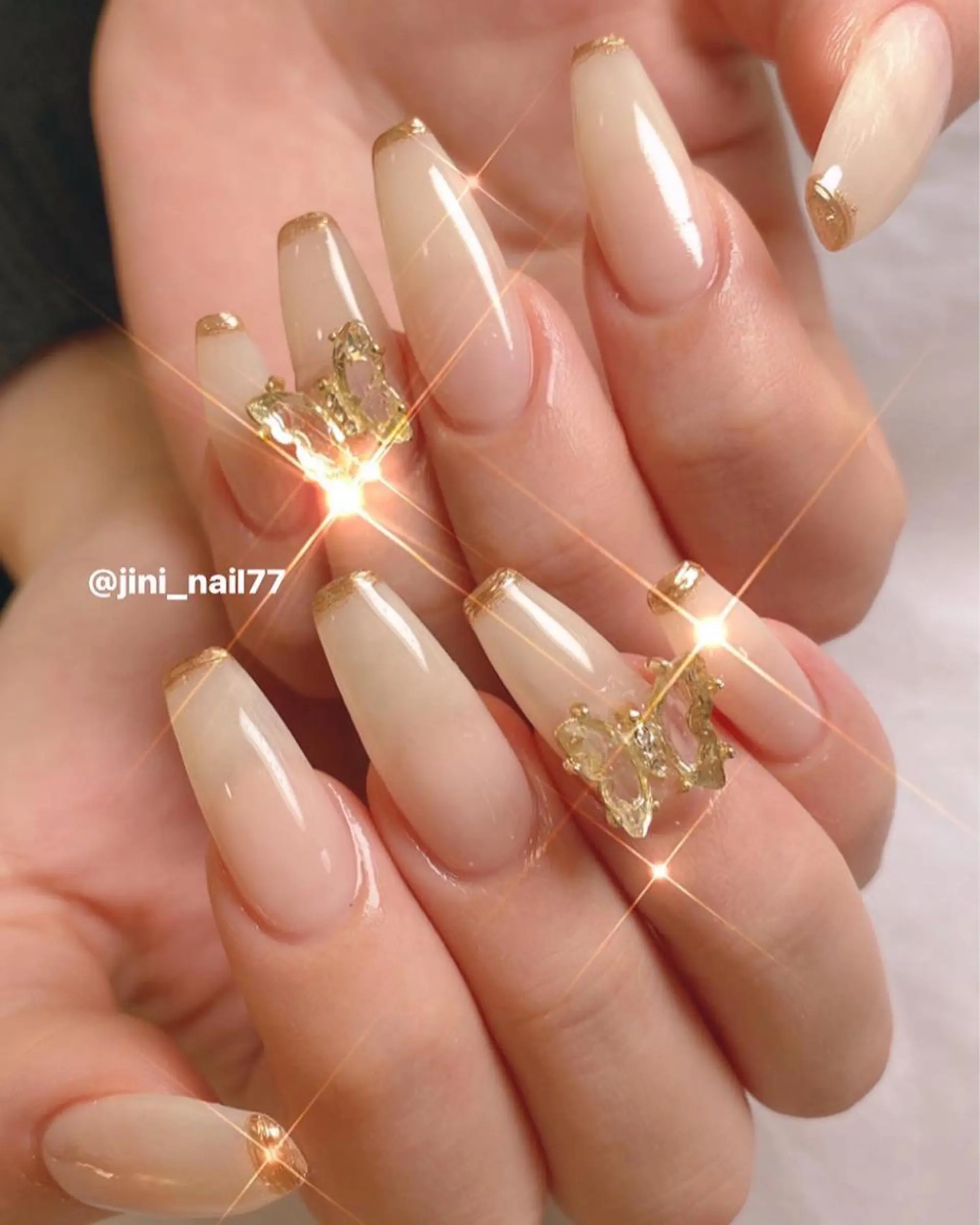 ネイル ハンドネイル JINI NAIL所属・ジニ ネイルのネイルデザイン
