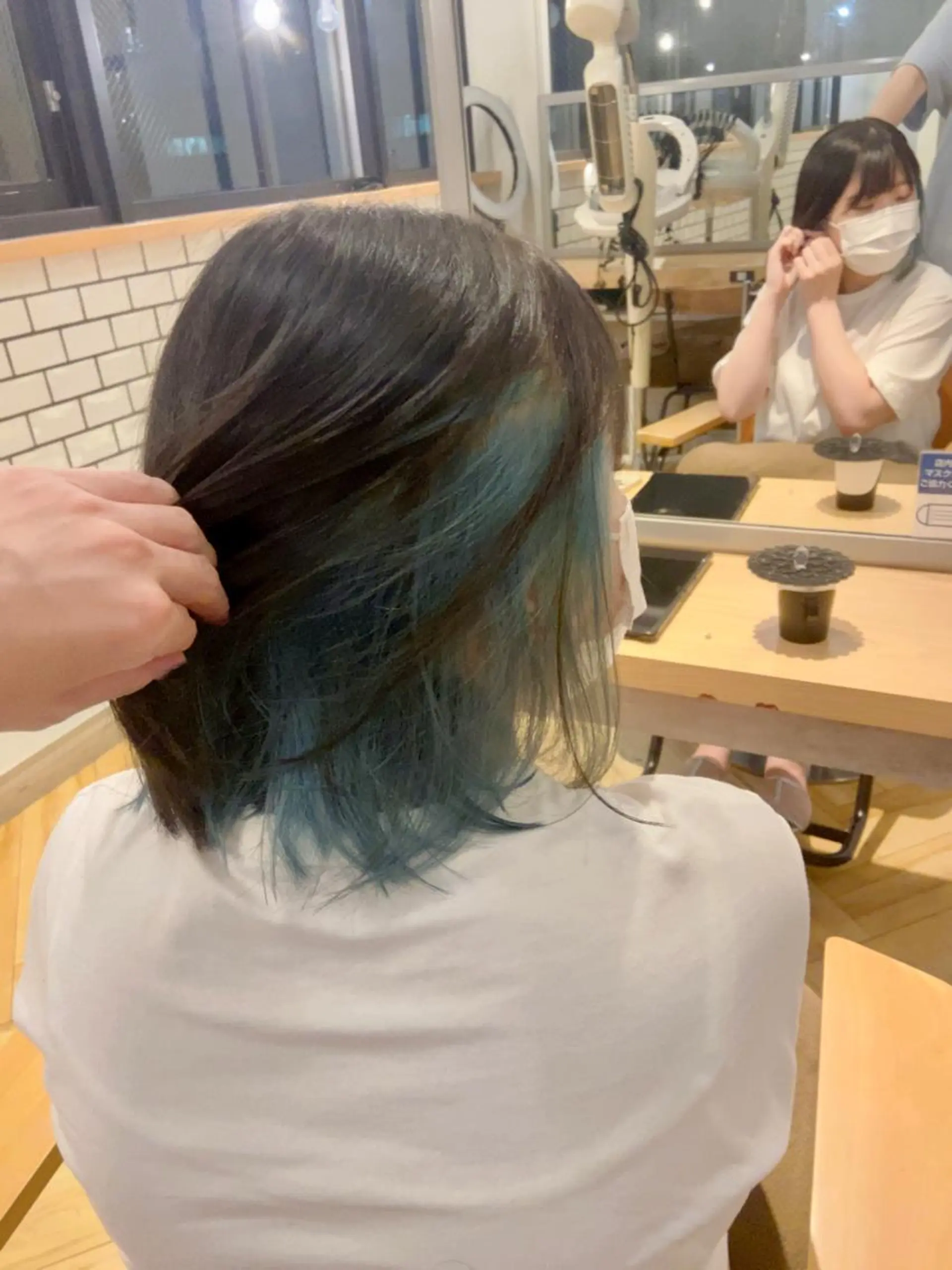 ミディアム カラー ヘアアレンジ アクアカラー ブリーチ ブルーカラー インナーカラー カット ヘアカラー トリートメント ✨髪質改善/透明感✨ 西野　陽のヘアスタイル