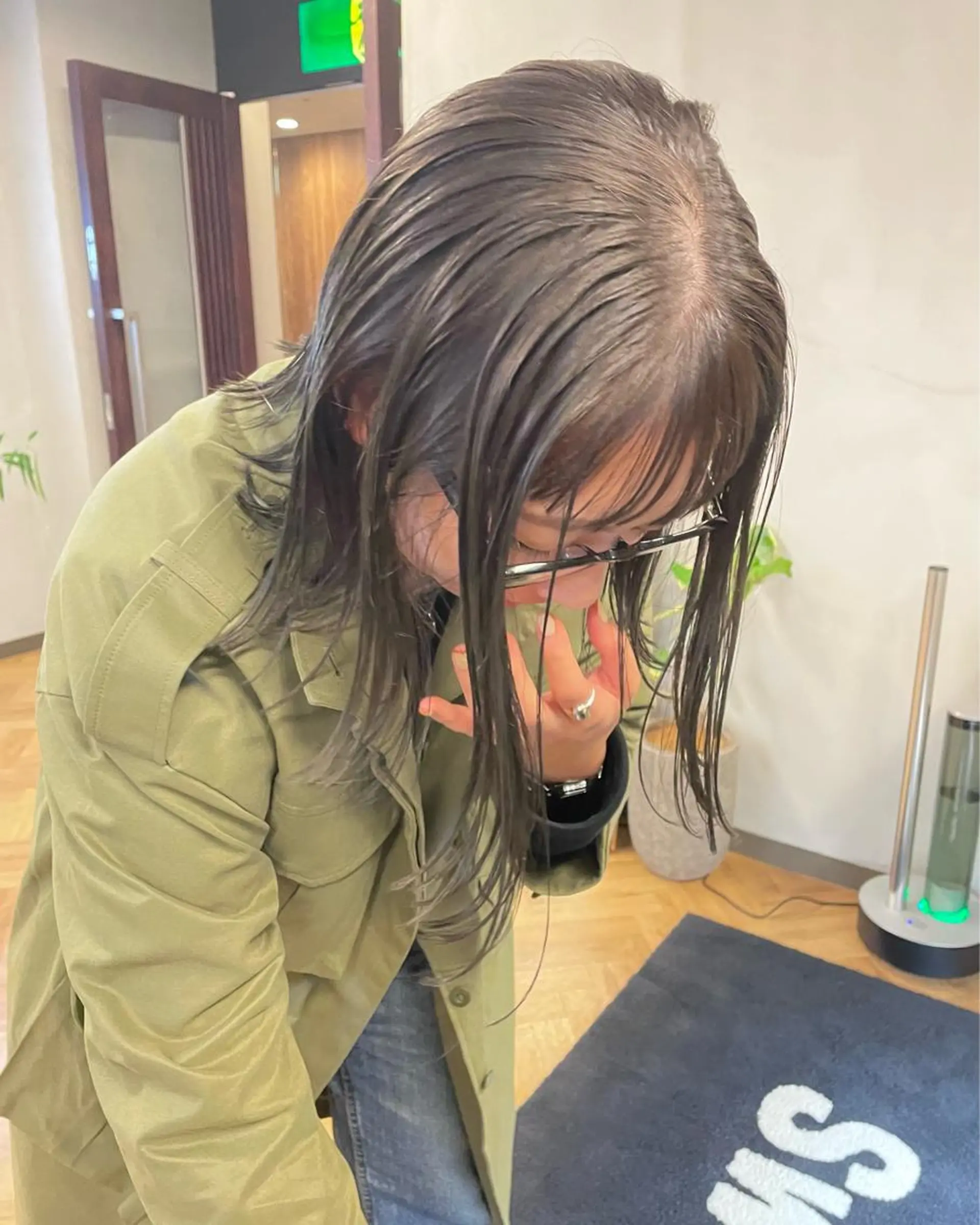 ミディアム カラー パーマ ヘアアレンジ メンズ キッズ ネイル マツエク・マツパ アイブロウ グレージュ ヘアカラー トリートメント tatsumi/ボブ ウルフ/レイヤーのヘアスタイル