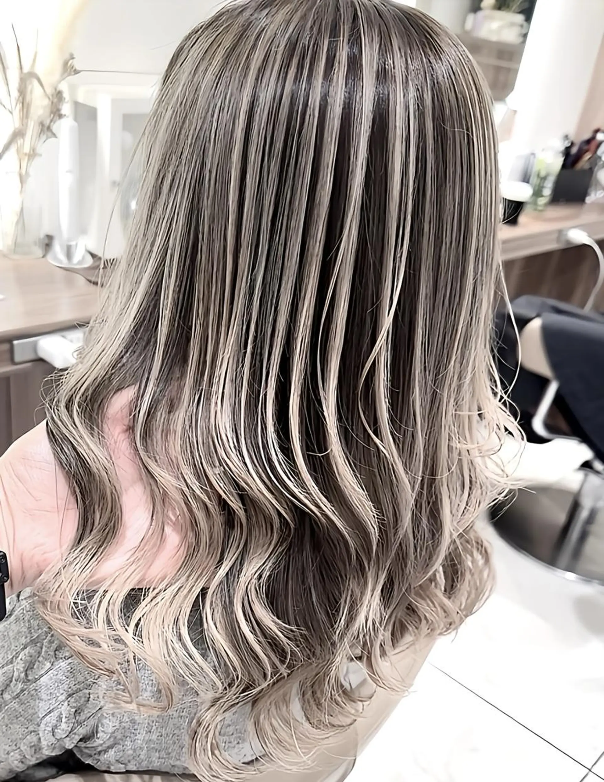 ロング カラー バレイヤージュ 髪質改善 レイヤーカット ヘアカラー トリートメント 大宮/バレイヤージュ 髪質改善/澤田隆誠のヘアスタイル