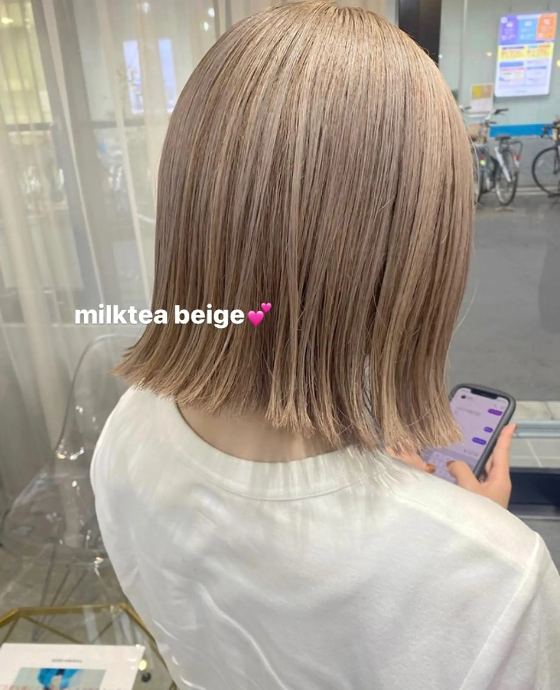 ショート カラー パーマ ヘアアレンジ ネイル マツエク・マツパ ベージュカラー ミルクティーベージュ M所属・ハイトーン/透け感 カラー🎀真香のヘアスタイル