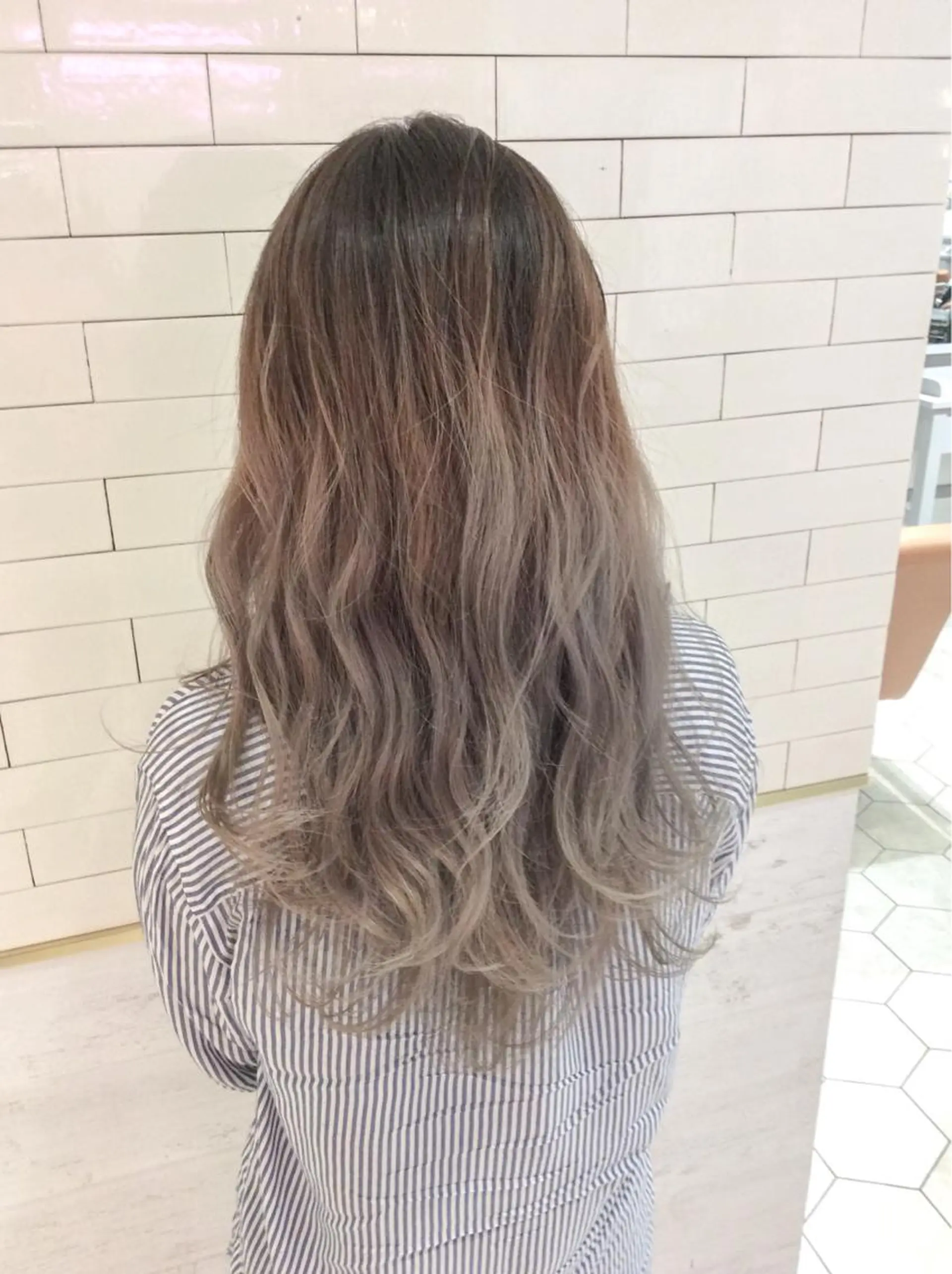 セミロング カラー カット ヘアカラー レイヤーカット× 髪質改善たもりのヘアスタイル