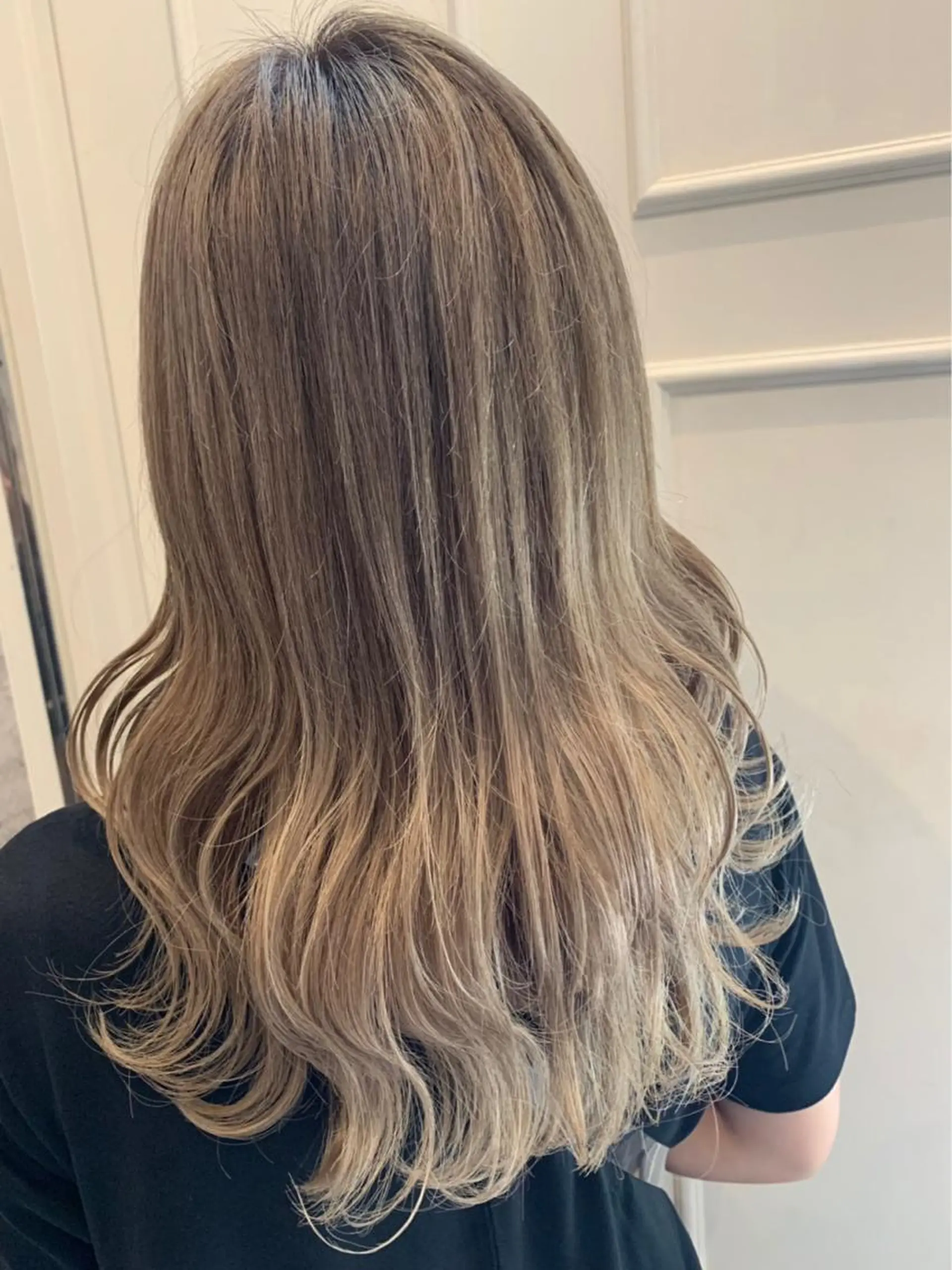 セミロング カラー ベージュカラー ホワイトベージュ 🫟Blanco🫟 Color&Careのヘアスタイル