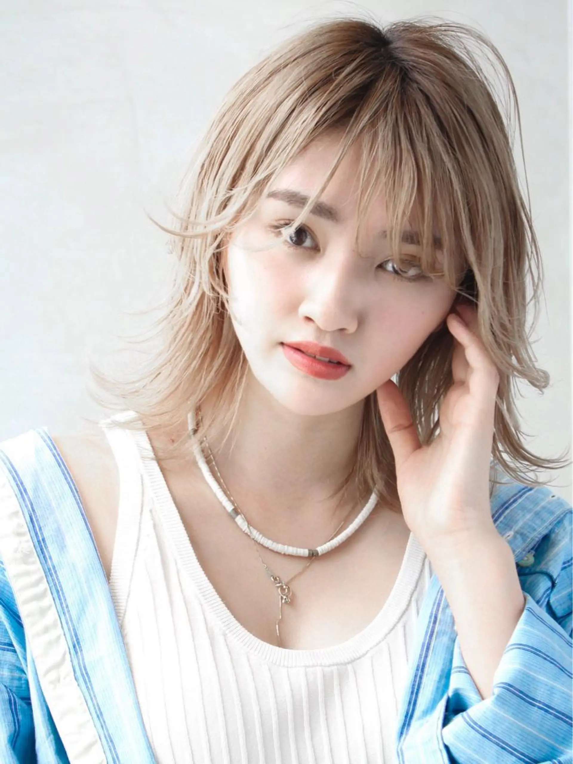 ミディアム カラー 🉐レイヤー/塩見 弘樹🉐渋谷のヘアスタイル