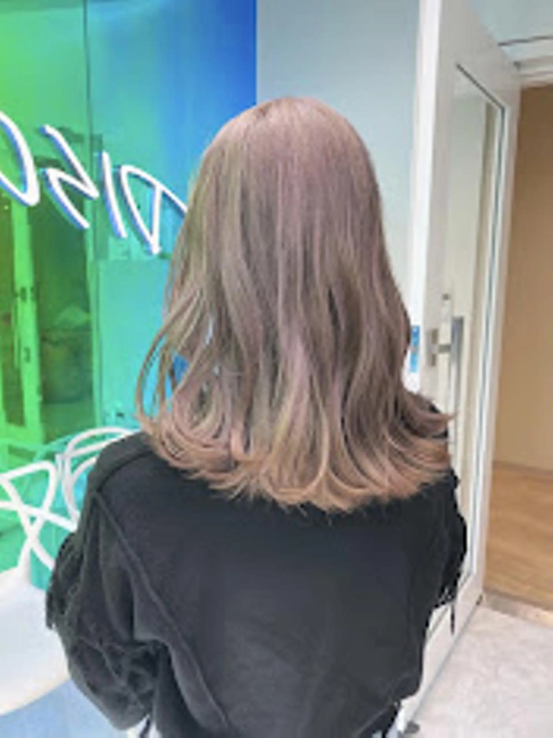 カラー 【公式】DISCO銀 座🪩トレンド🪽のヘアスタイル