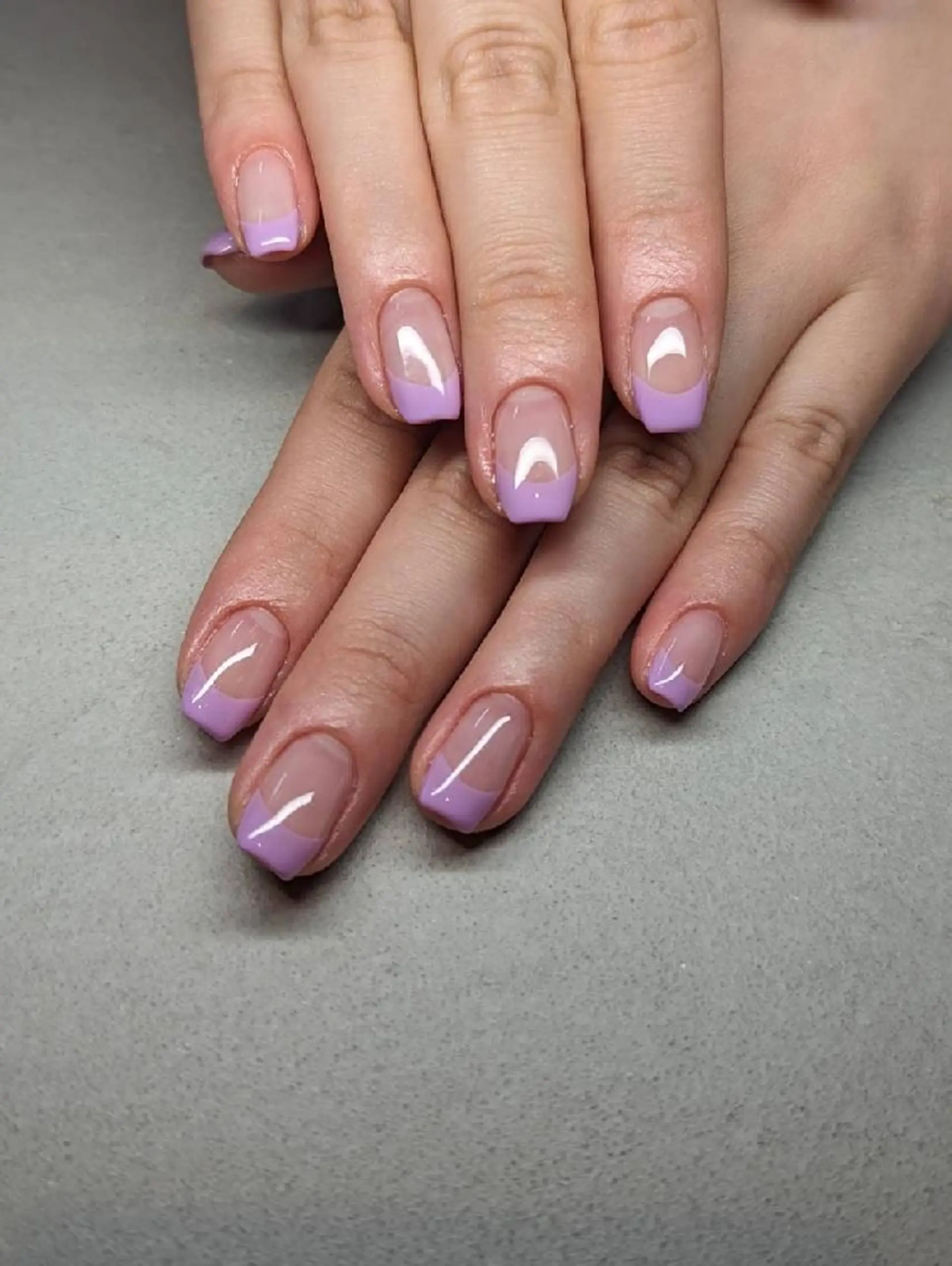 ネイル フレンチネイル ハンドネイル Nailsalon BEeR。のネイルデザイン