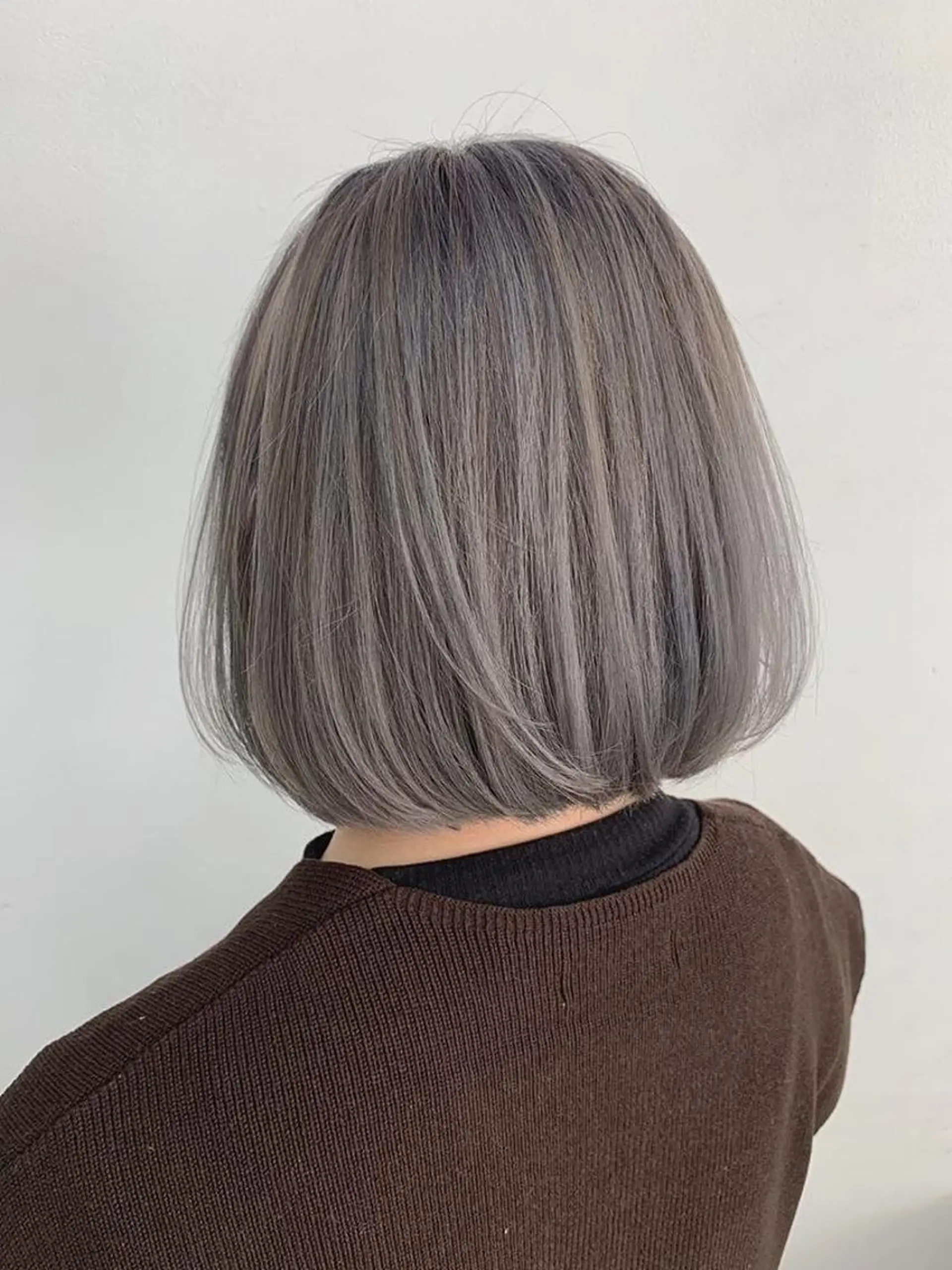 ミディアム ベージュカラー/ いぢちるみのヘアスタイル