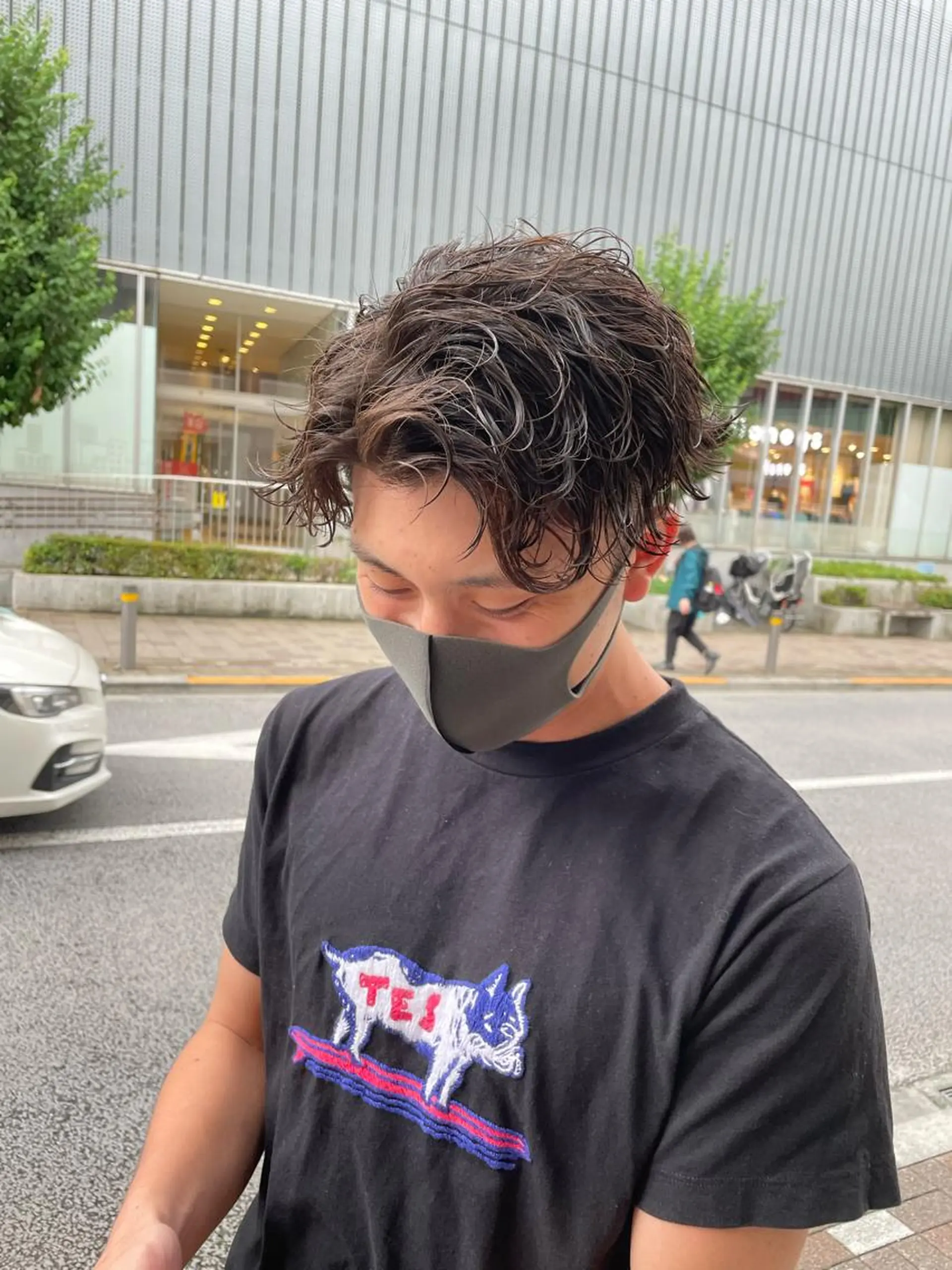 ショート カラー パーマ ヘアアレンジ メンズ 波巻きパーマ SHUN メンズパーマのヘアスタイル