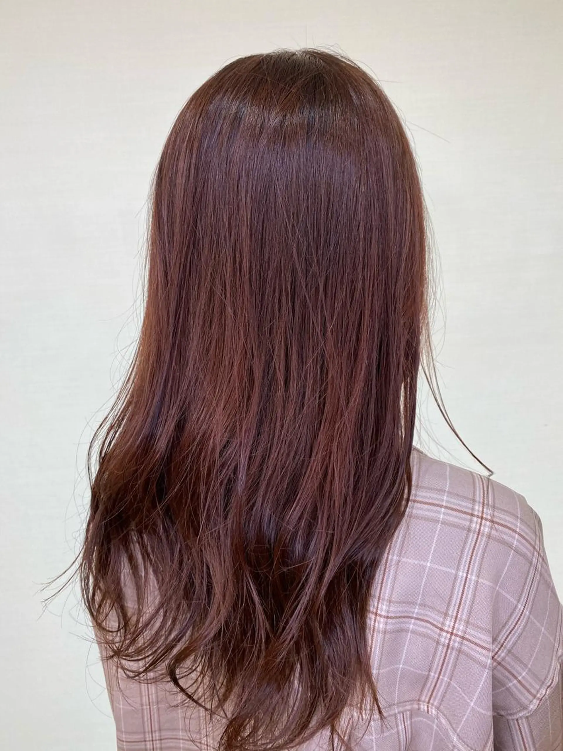 ロング カラー 佐治 梨乃のヘアスタイル