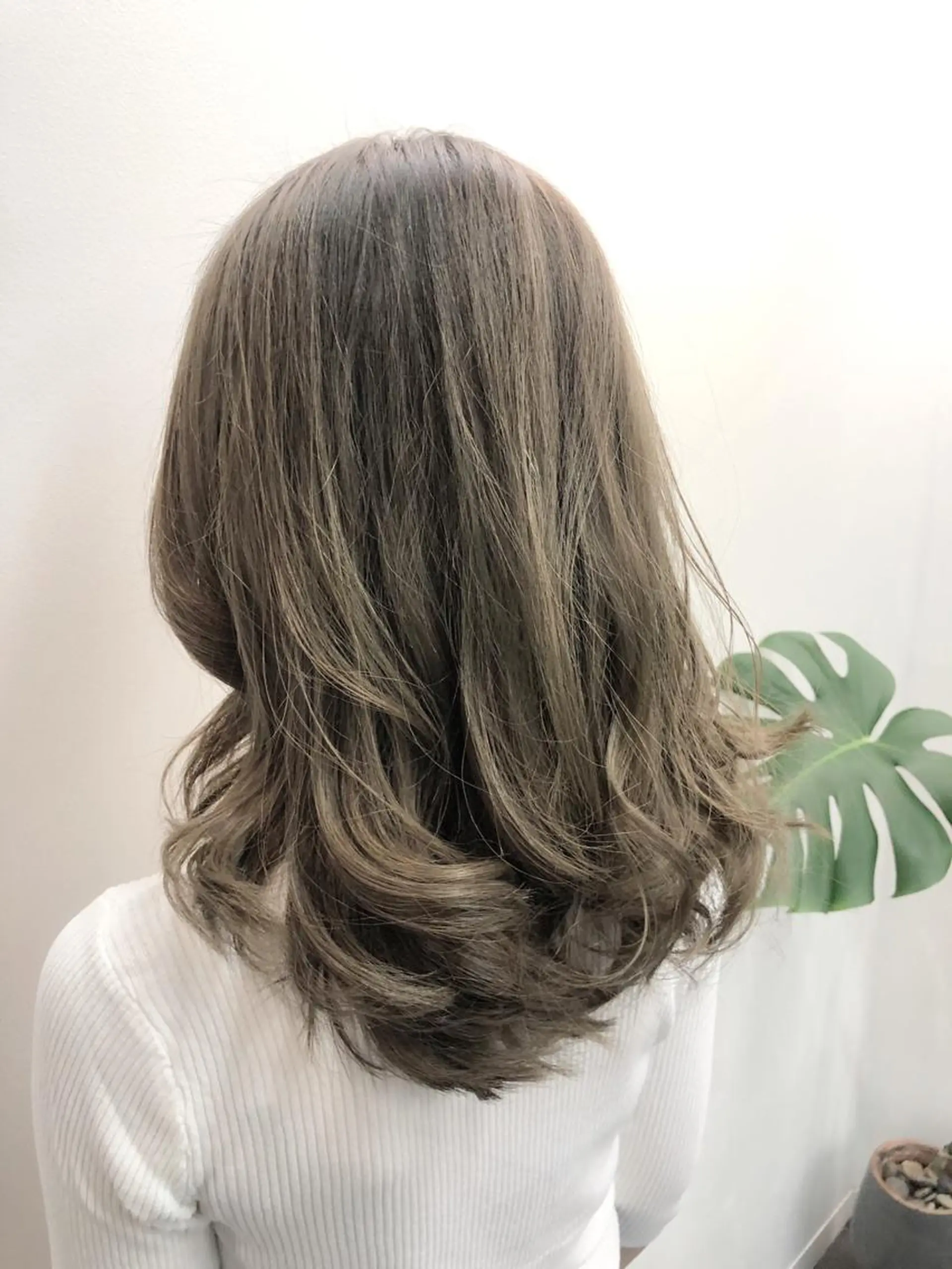 カラー ブリーチ ヘアカラー トリートメント ヘッドスパ グレージュ/髪質改善 Yamato.hのヘアスタイル