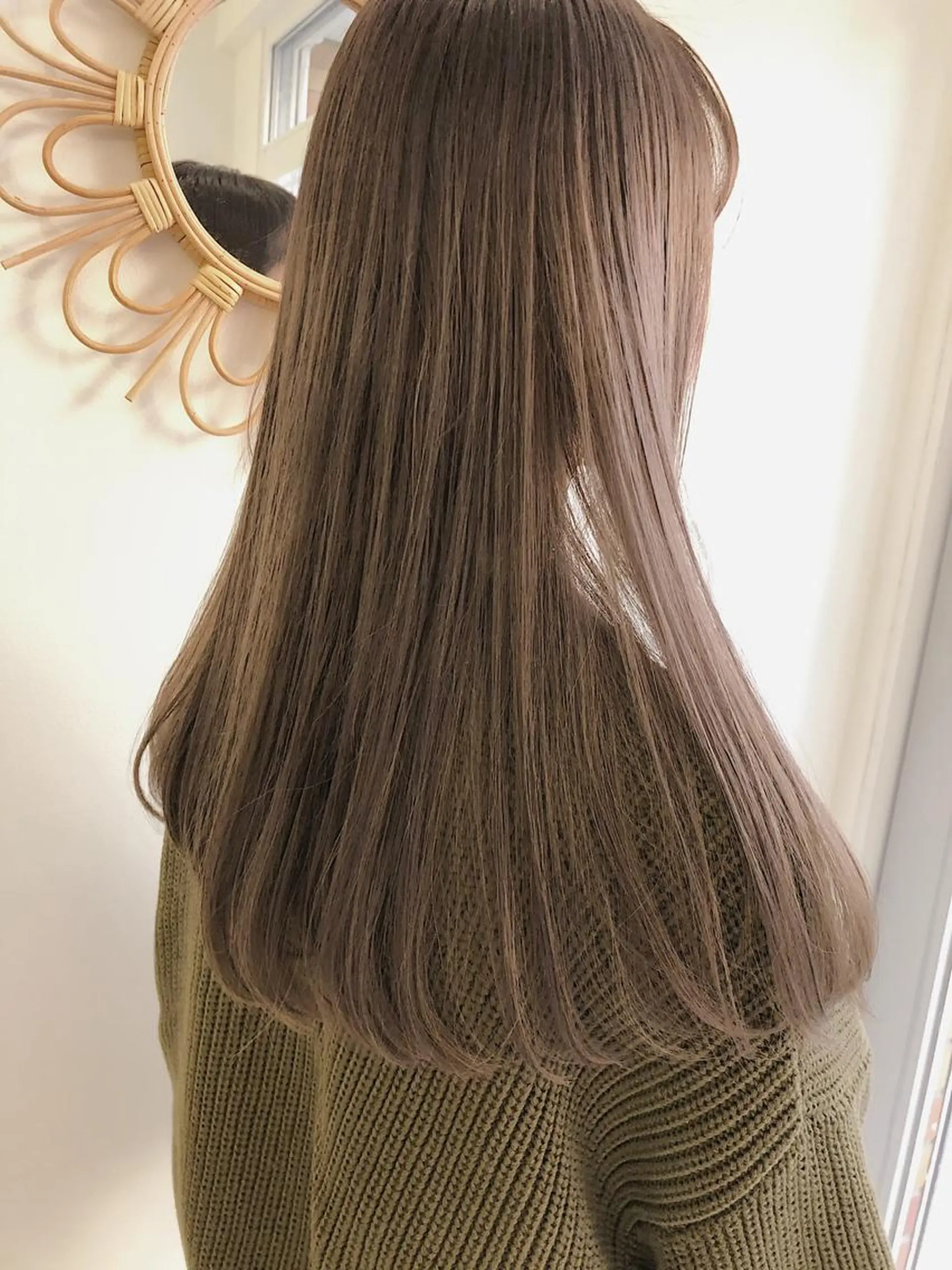 ロング カラー カット トリートメント 顔周りレイヤー/韓国 ブリーチminamiのヘアスタイル