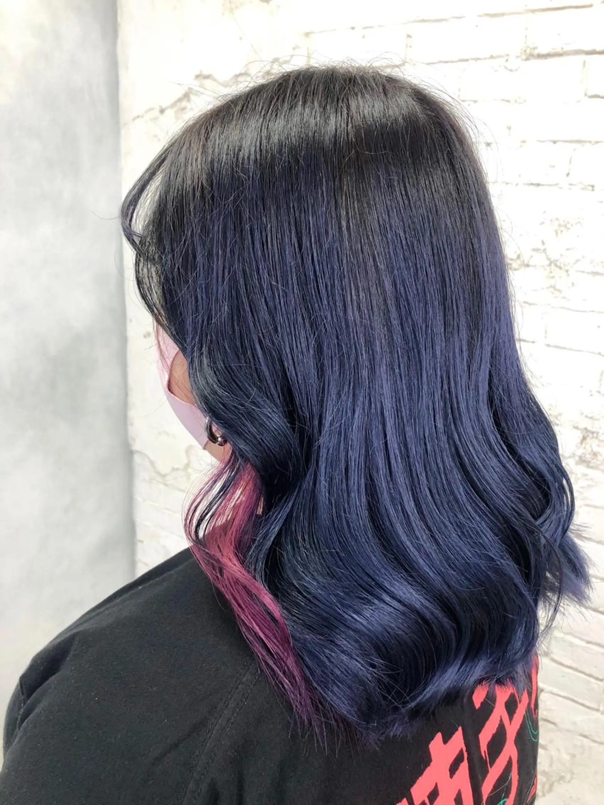 セミロング カラー ネイビーカラー 艶ハイトーン👑♡ NATSUKIのヘアスタイル