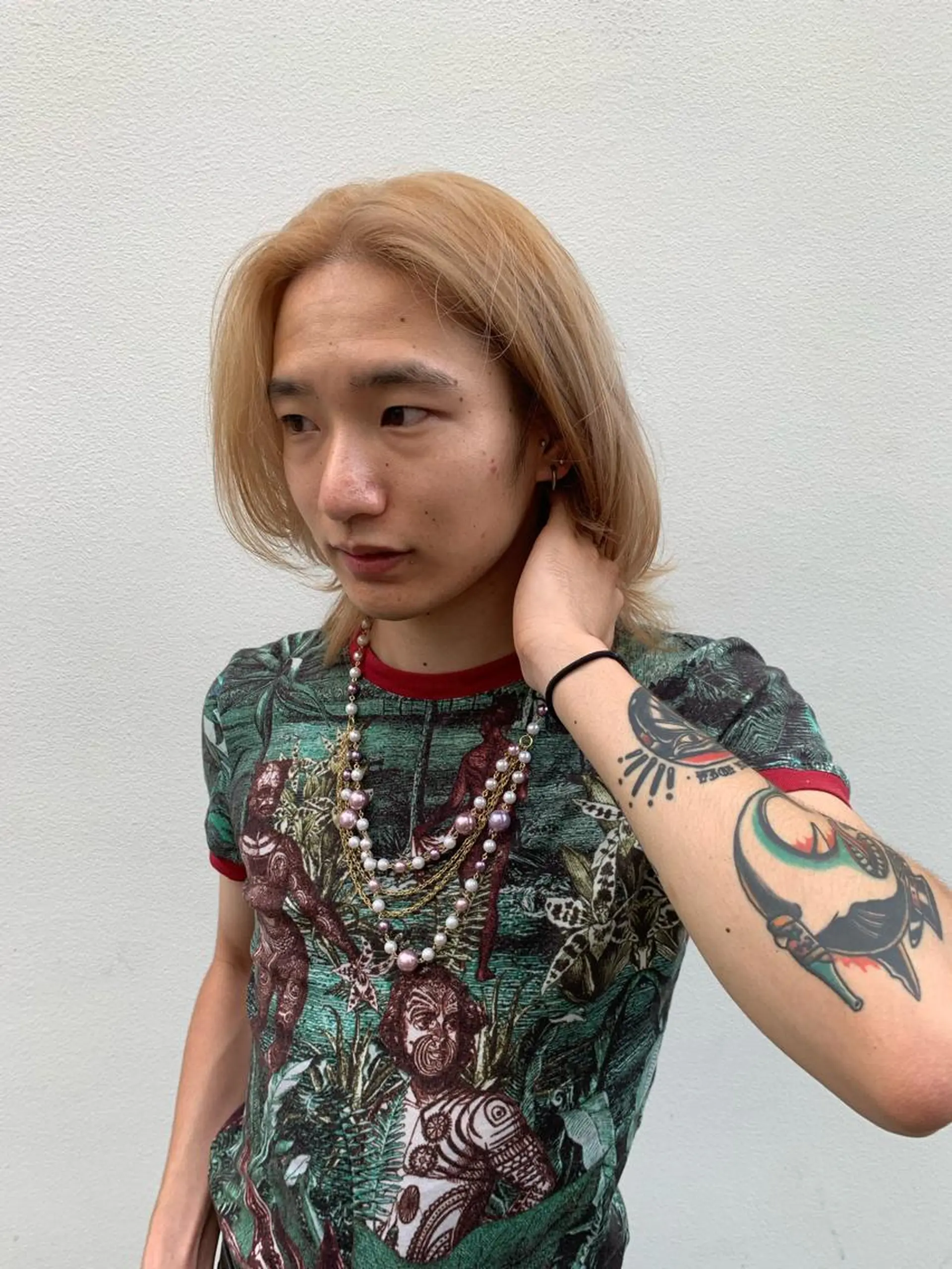 ミディアム カラー ヘアアレンジ メンズ ベージュカラー ミルクティーベージュ カット トリートメント 〽️magico/ ウルフDaiki〽️のヘアスタイル