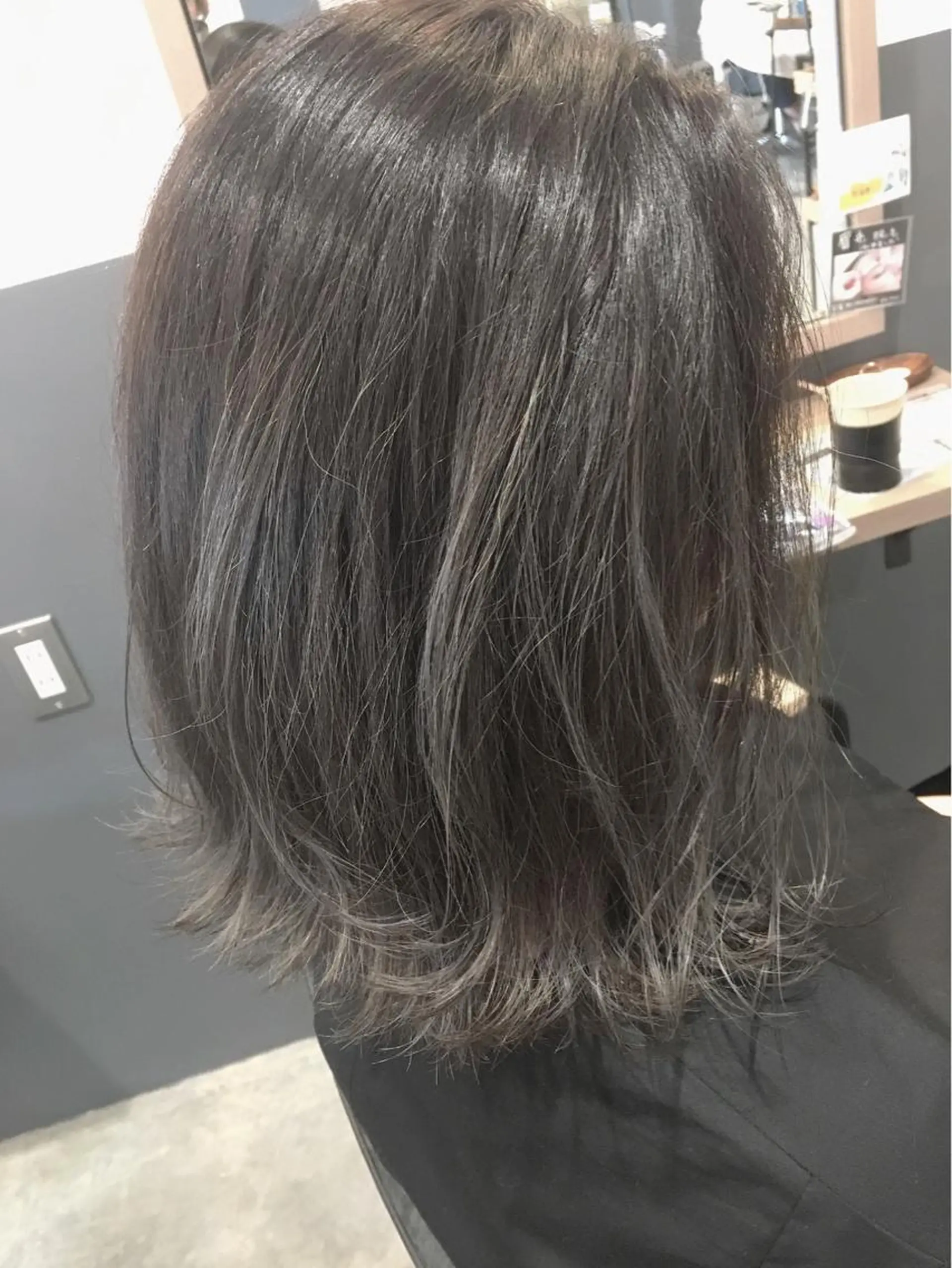 セミロング カラー 🩷🍭中津・梅田 エリア🍬💜のヘアスタイル