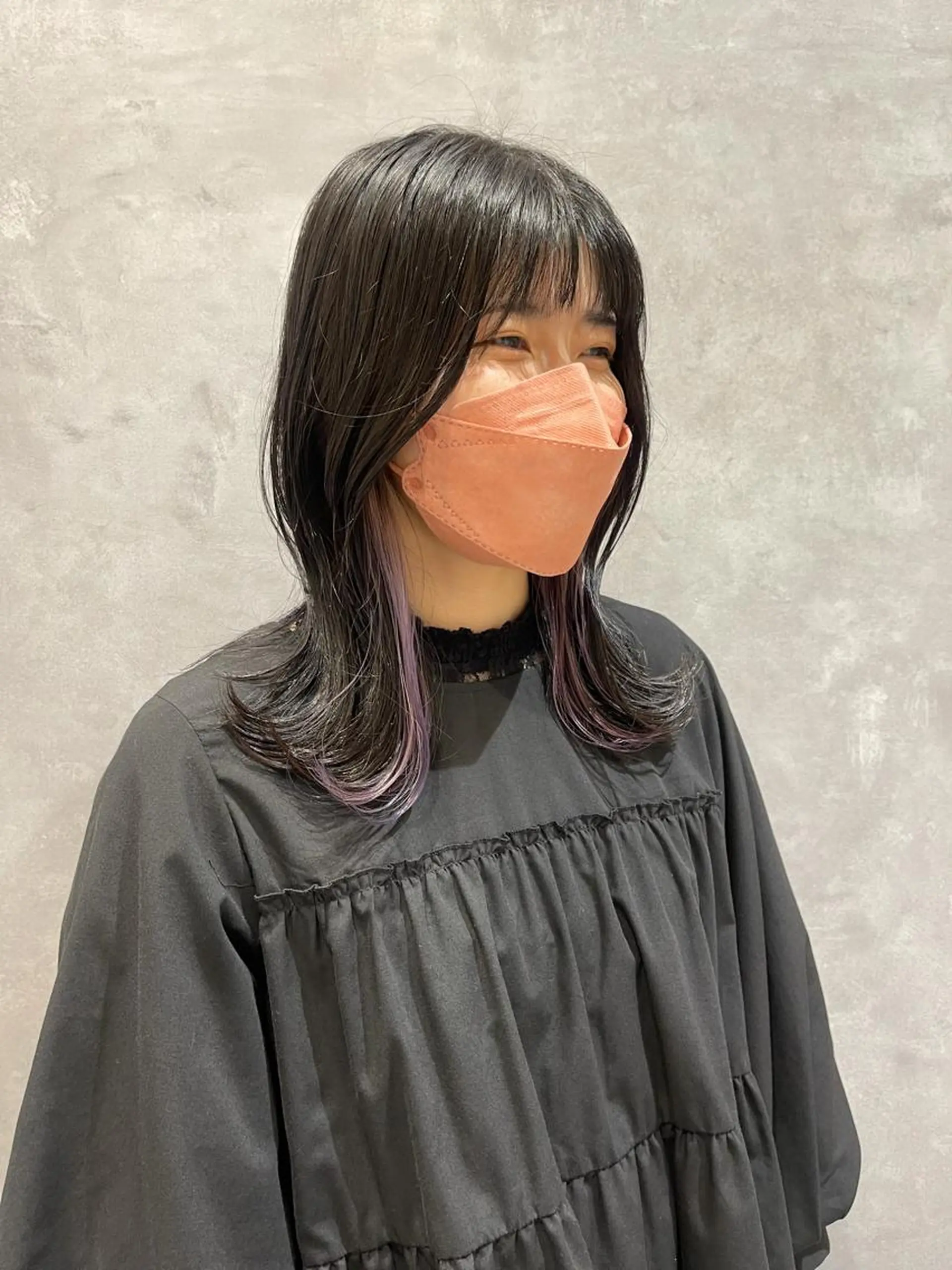 セミロング カラー ブリーチ インナーカラー パープルカラー カット エクステ ヘアスタイルは 『キーちゃん』に！のヘアスタイル