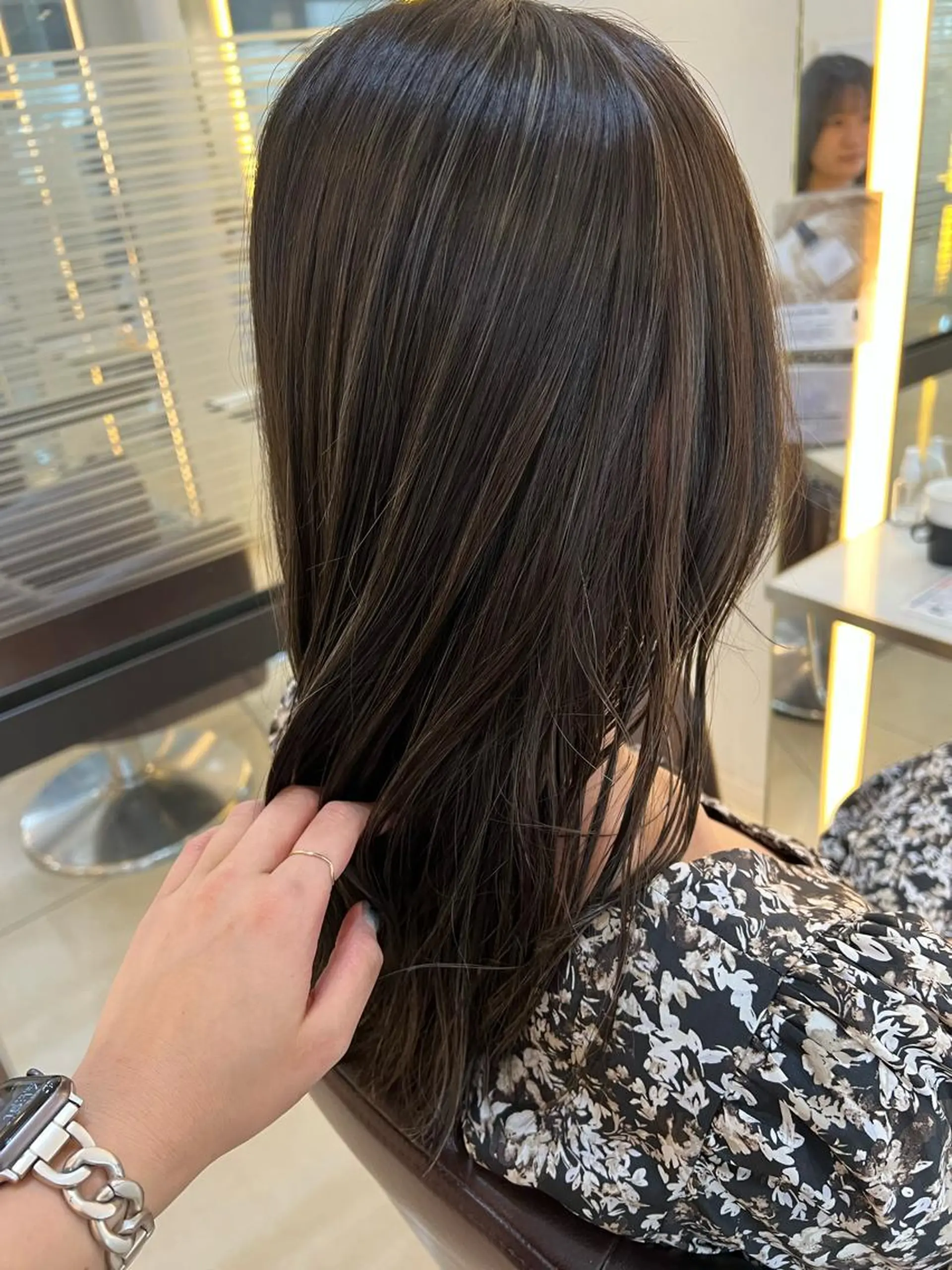 カラー ハイライトカラー ヘアカラー 🌺まなみ/ うる艶カラー🌺のヘアスタイル