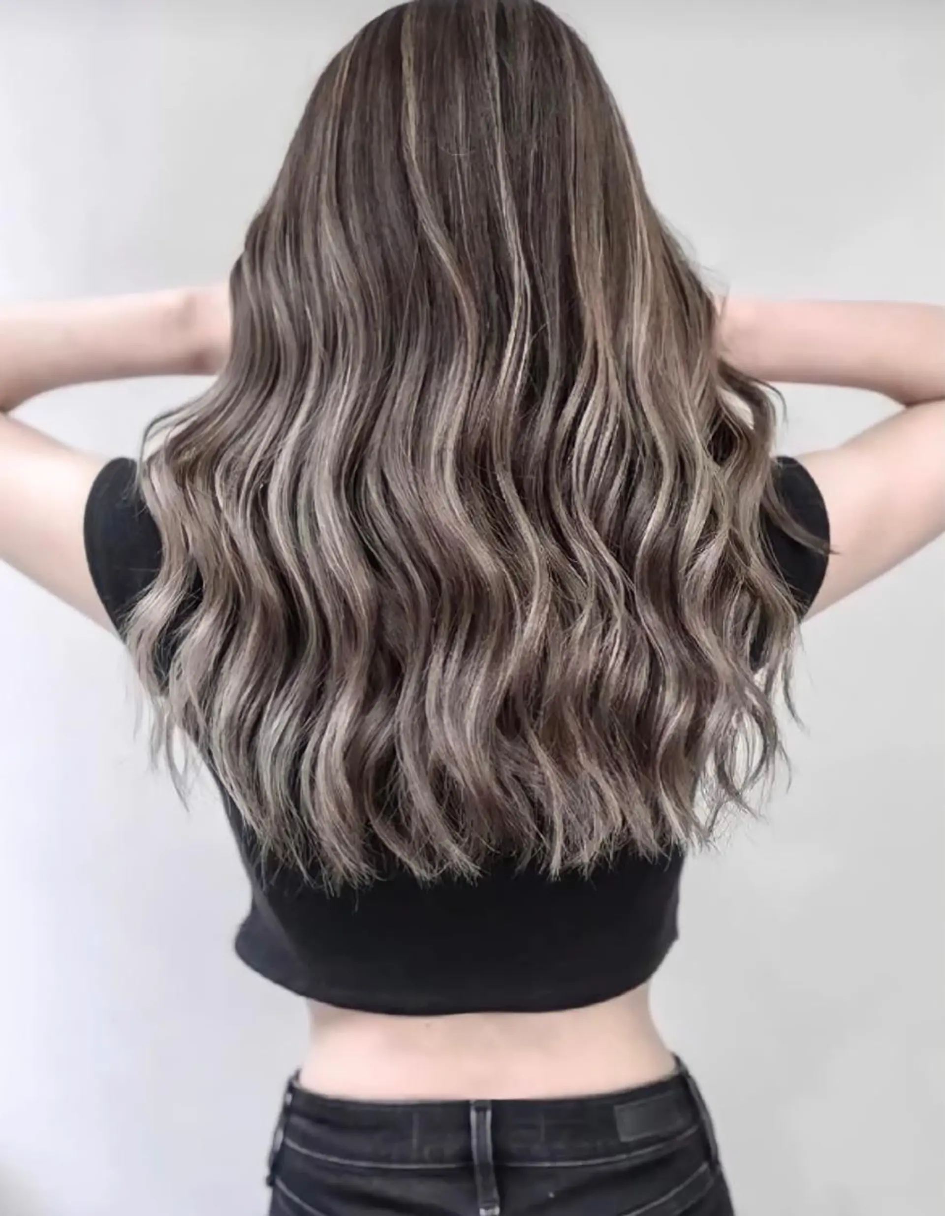 セミロング カラー カット ヘアカラー トリートメント ケア剤オタク×海外 ヘア長谷川裕起のヘアスタイル