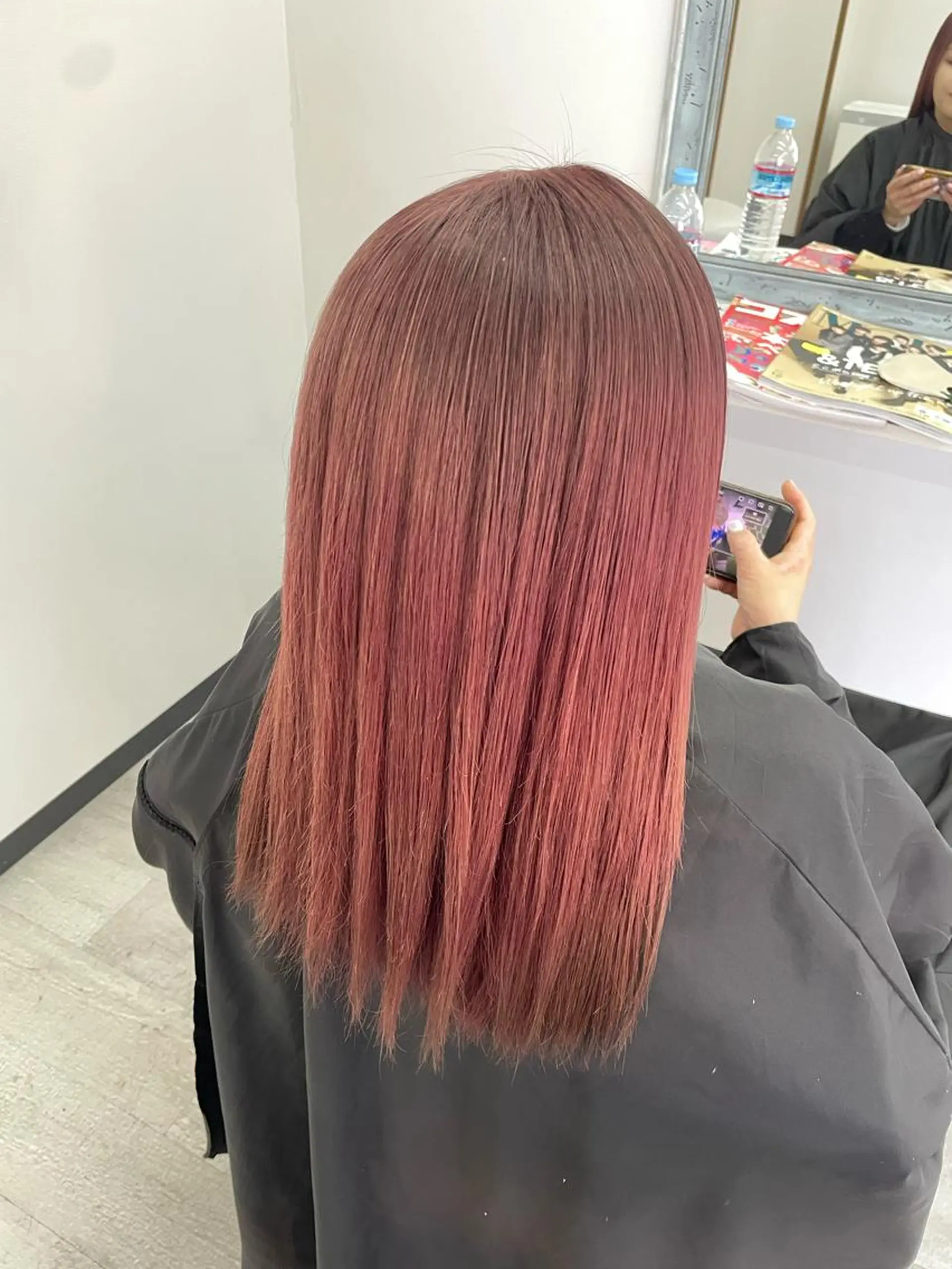 カラー ブリーチ ピンクカラー オノ アカネのヘアスタイル