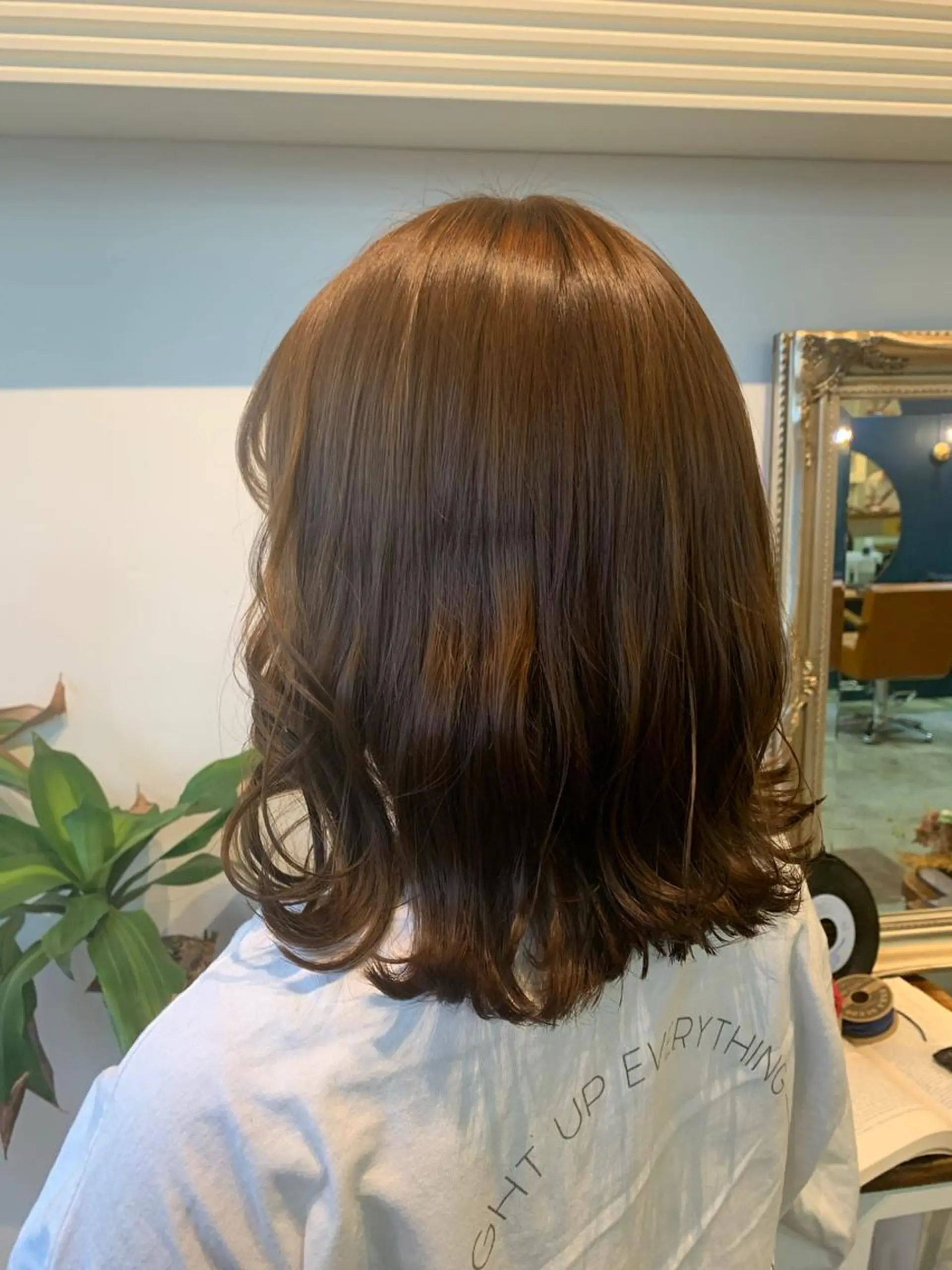 ミディアム カラー ハイトーン/レイヤー 💜Akaneのヘアスタイル