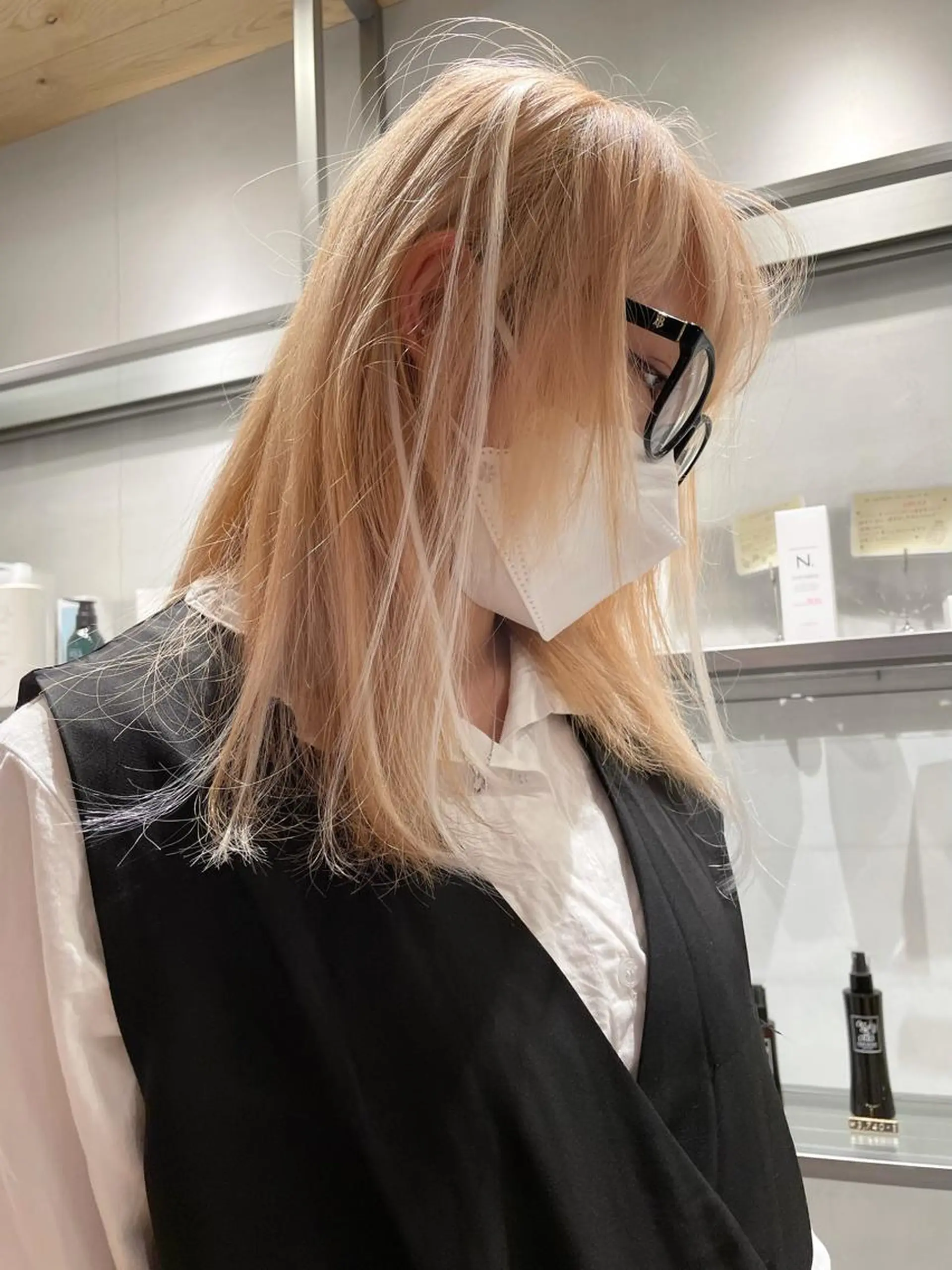 セミロング カラー 艶ハイトーン👑♡ NATSUKIのヘアスタイル