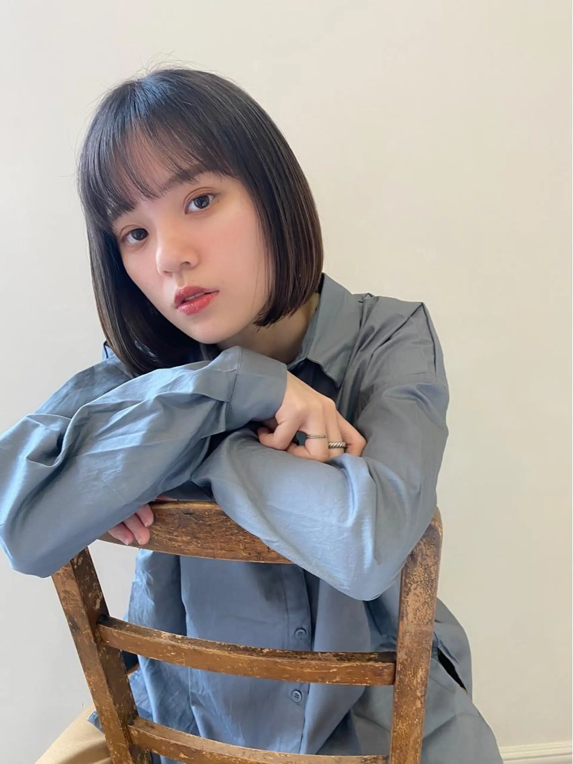 ミディアム 三好 美里のヘアスタイル