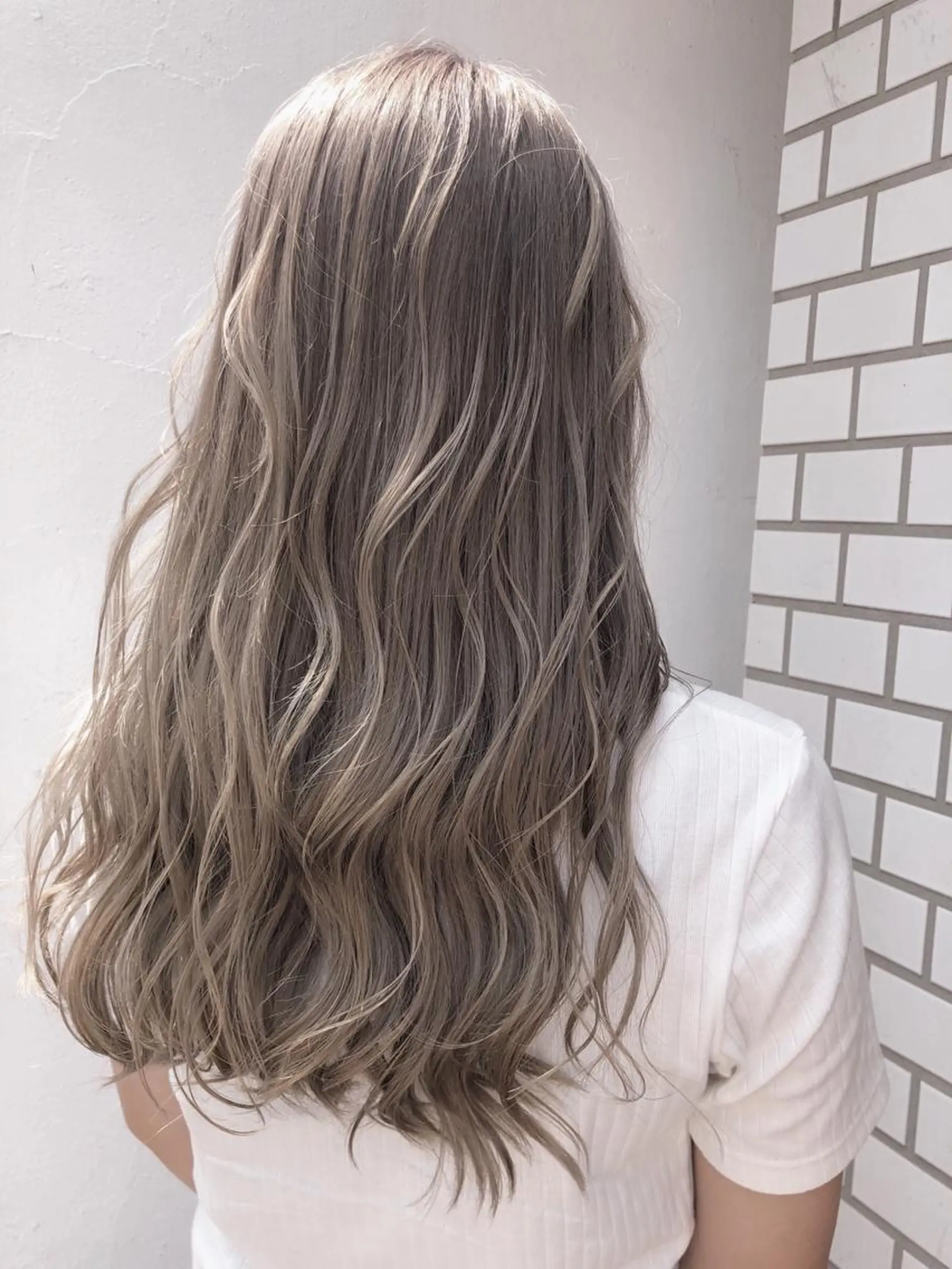 ロング カット特化柏駅 徒歩3分LOUのヘアスタイル