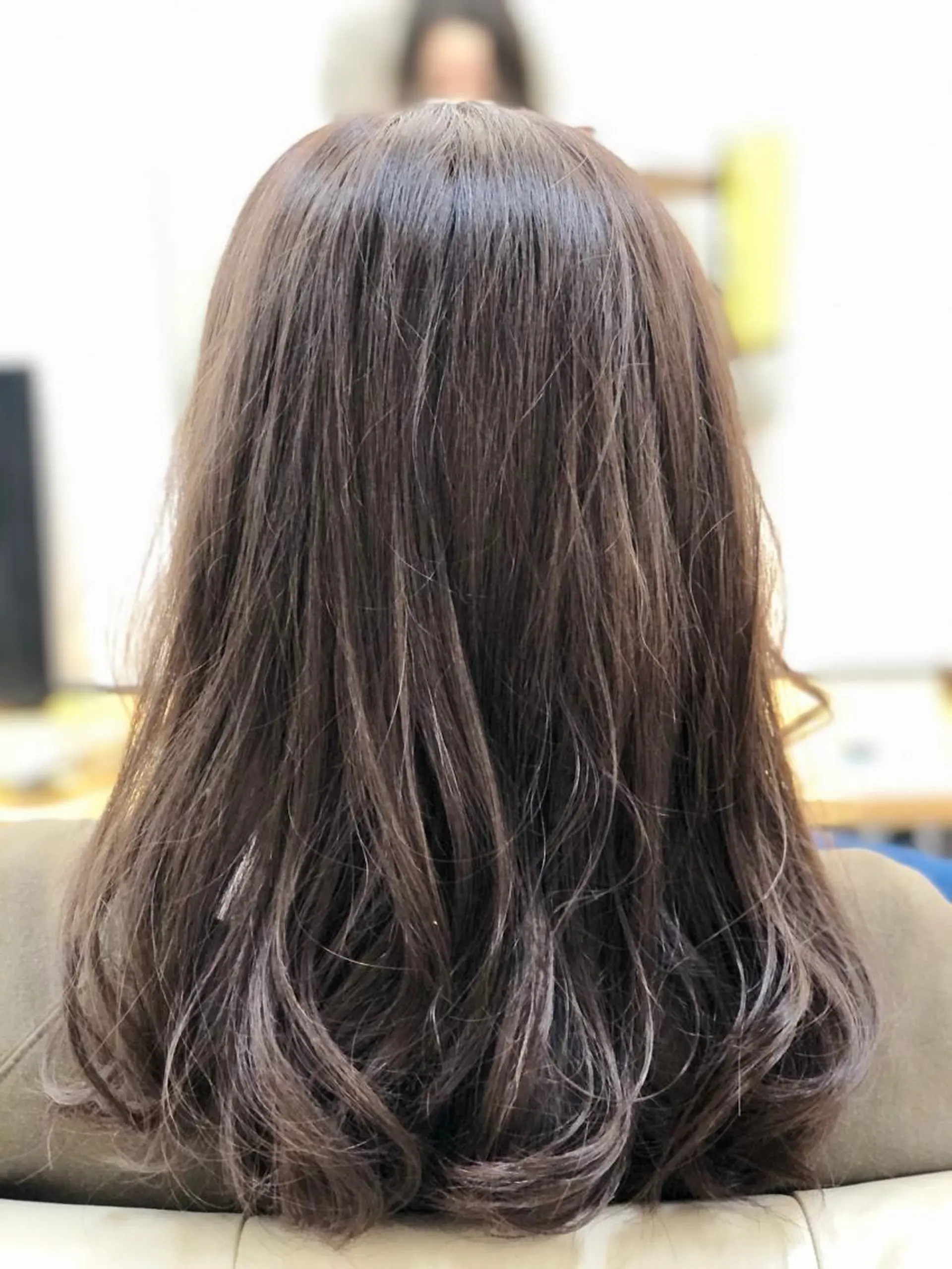 セミロング アッシュ パープルカラー カット ヘアカラー トリートメント H by Real meのヘアスタイル