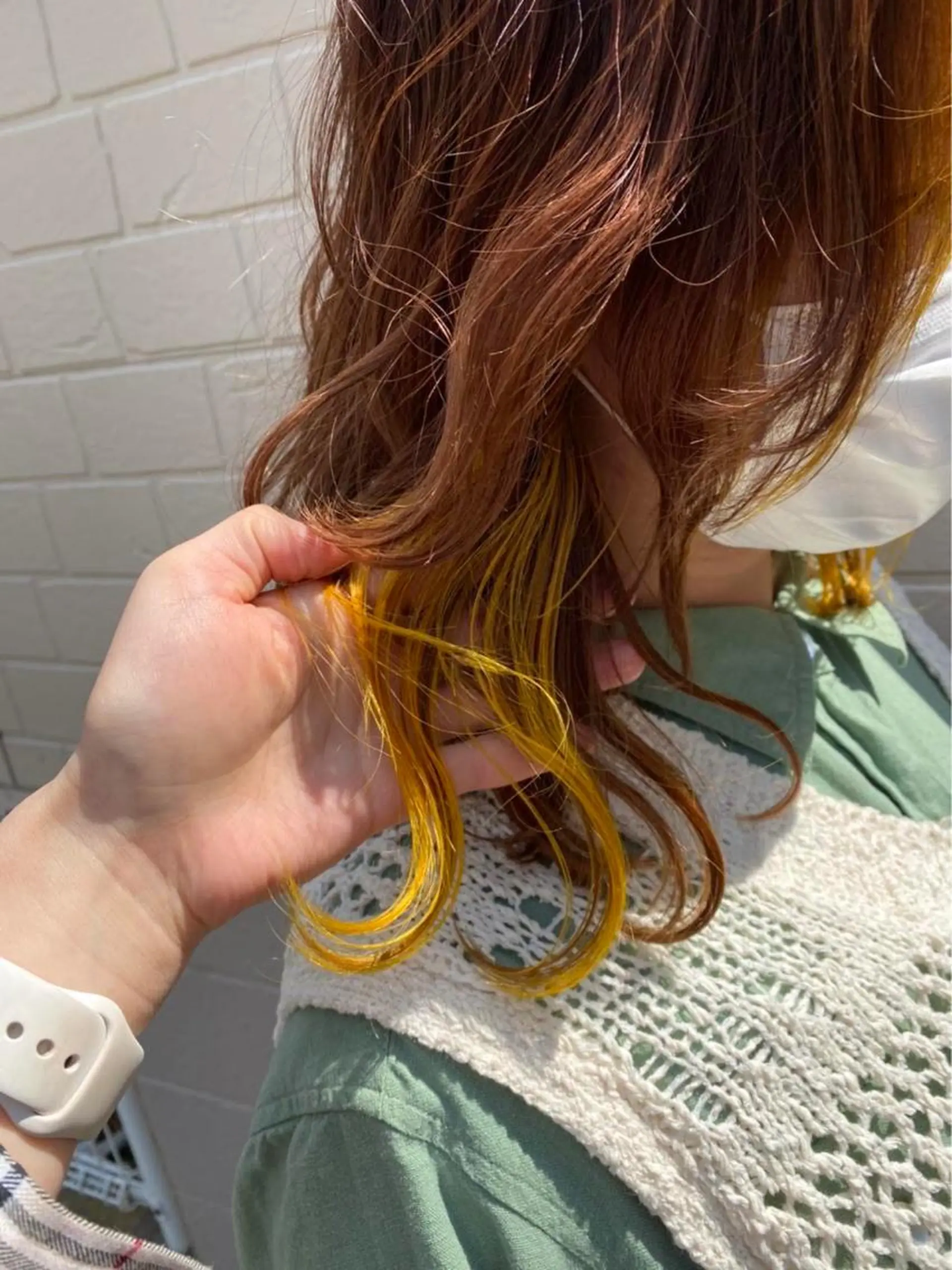 セミロング カラー 島守 桃香のヘアスタイル