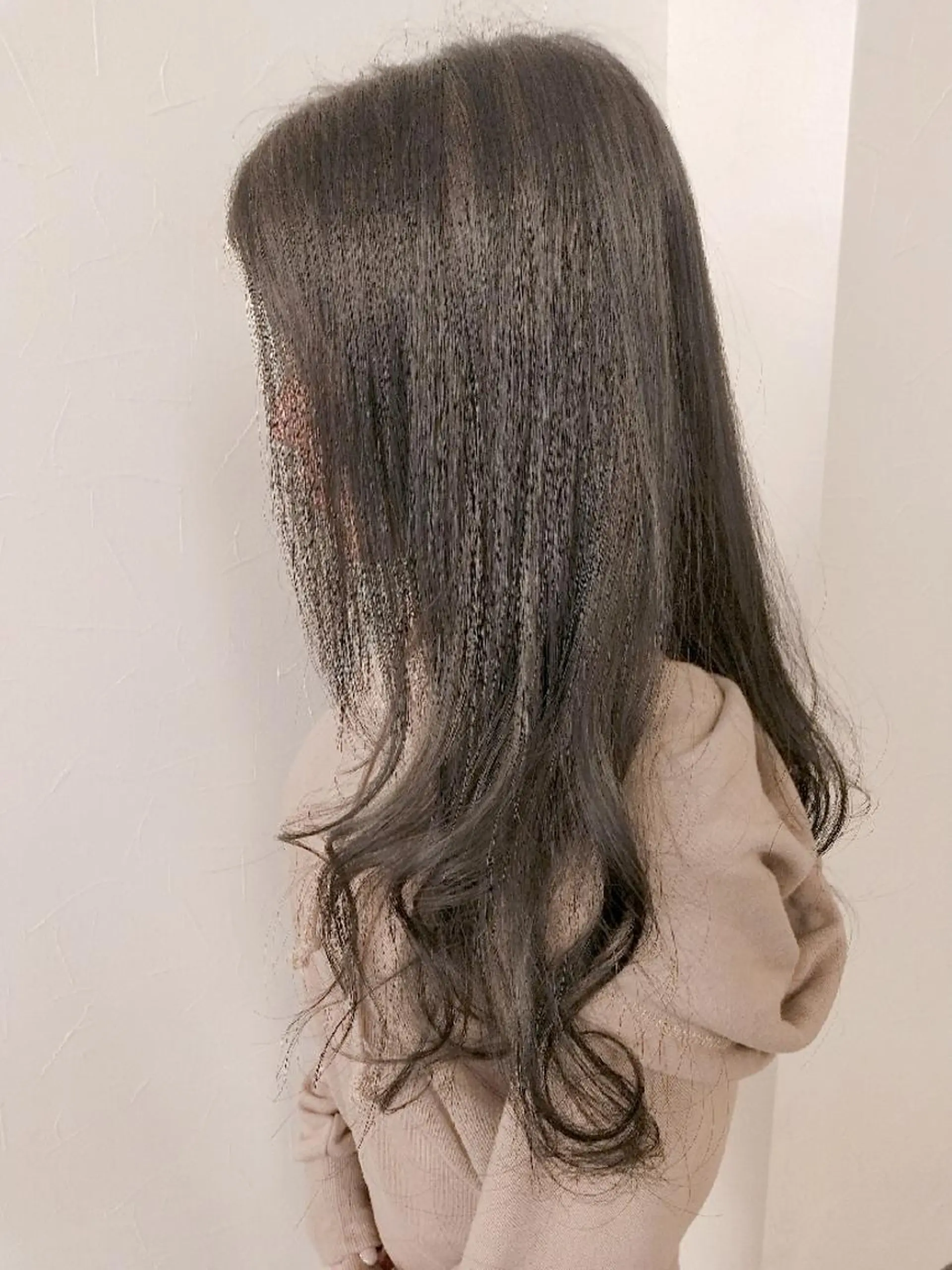 ロング カラー ブリーチ 透明感カラー ダークグレー ダブルカラー デザインカラー髪質 改善Lilithのその他イメージ