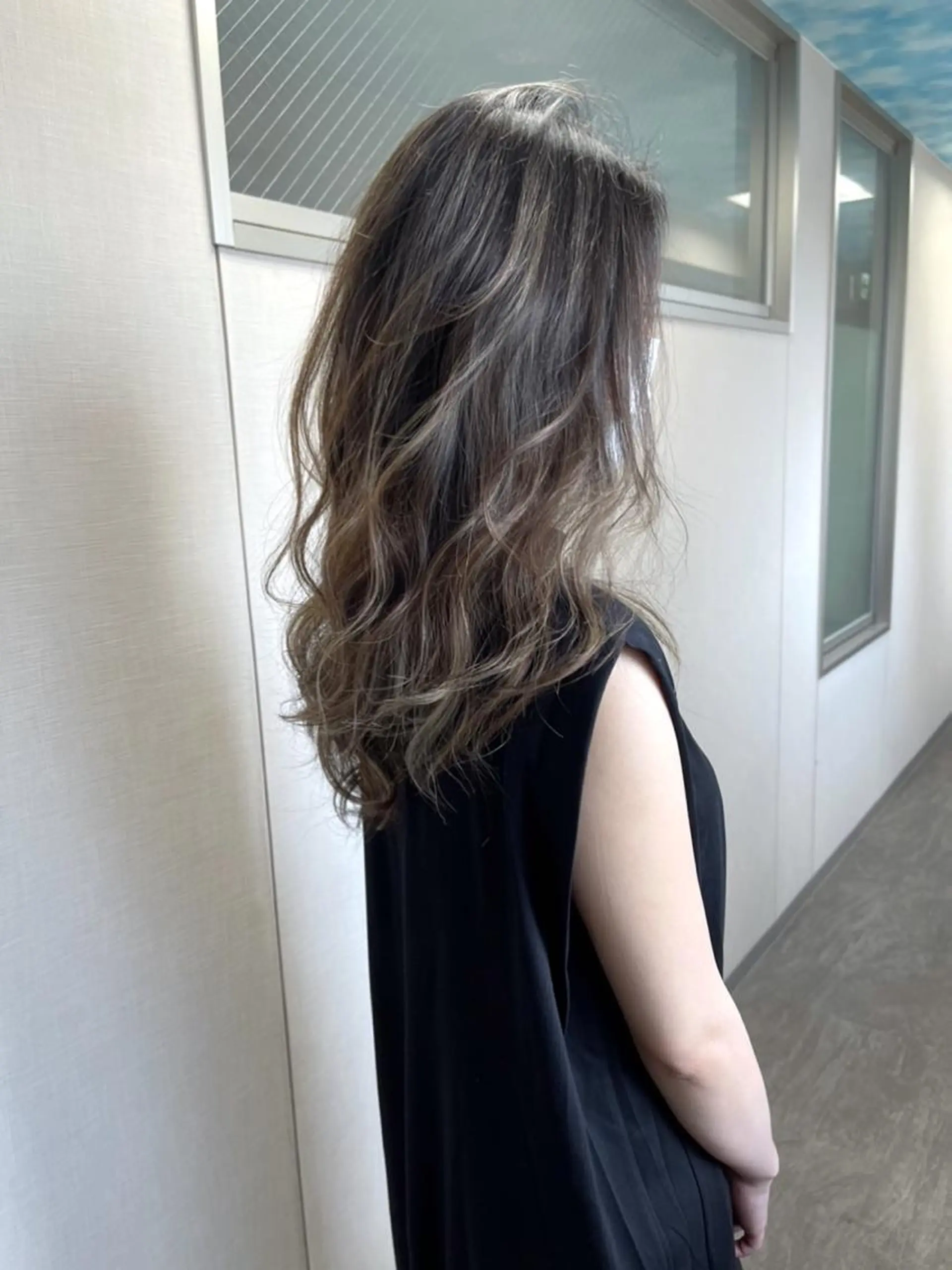 セミロング カラー ハイライトカラー オレンジ ハイライト ヘアカラー 松井那津子 /ハイライトブリーチのヘアスタイル