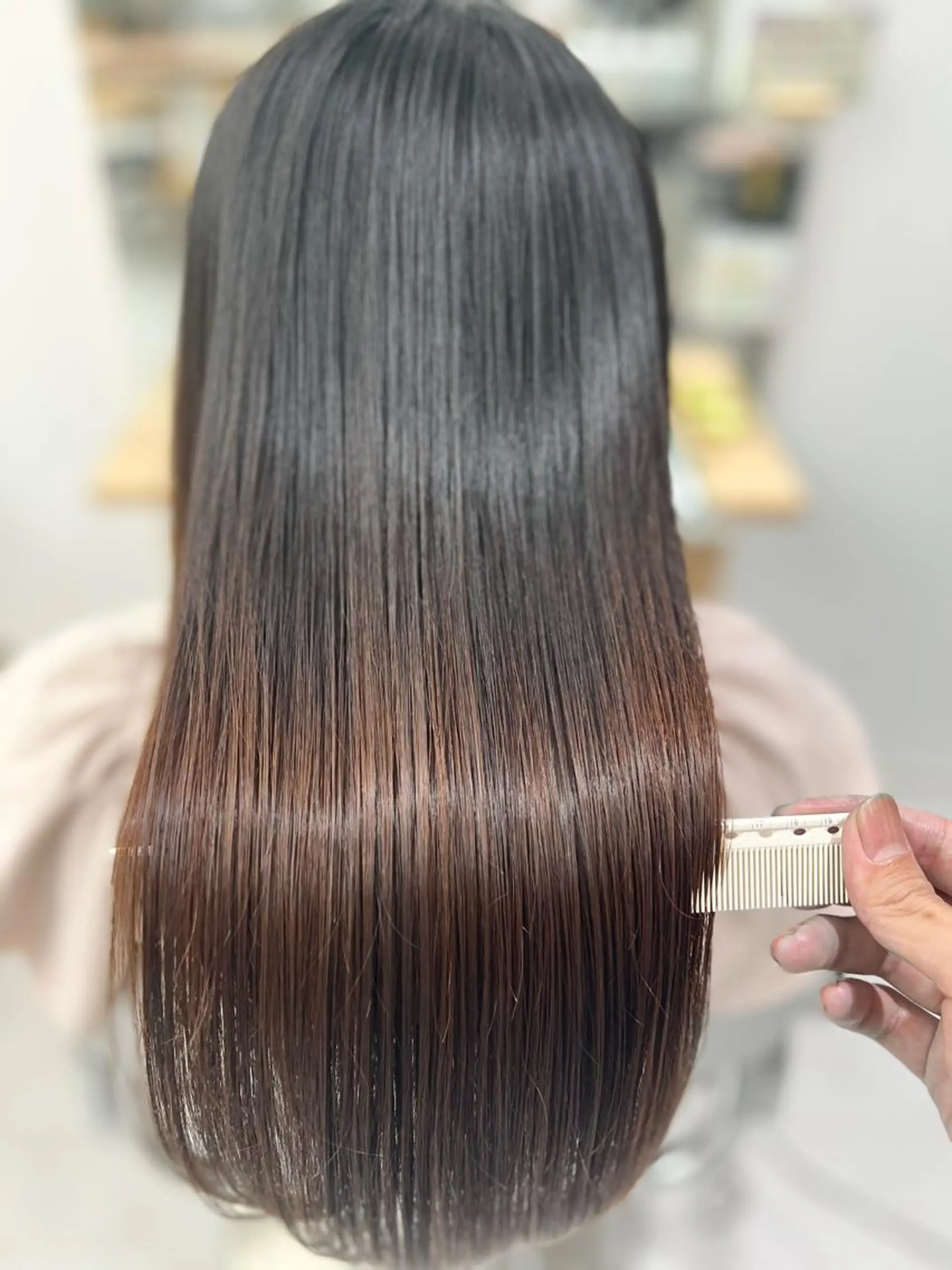 セミロング パーマ 縮毛矯正 トリートメント 【くせ毛さんのお悩み 解決🍀】栗橋のヘアスタイル