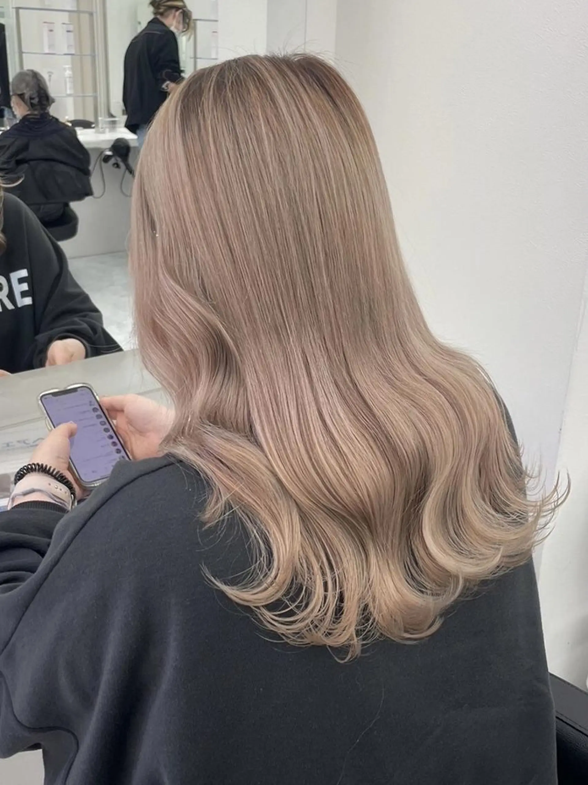 カラー ヘアカラー トリートメント ヘッドスパ ヘアセット 柔らか🪽うる艶 🎀ブリーチカラーのヘアスタイル